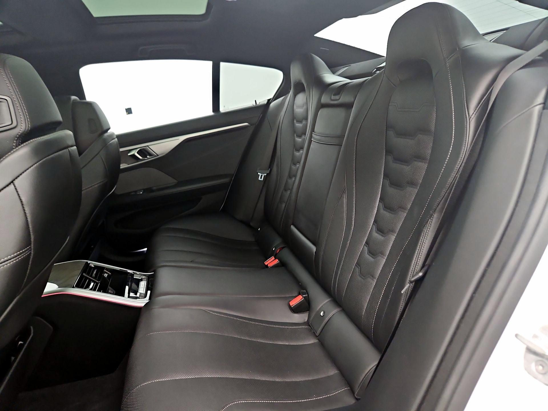 Thumbnail: 2020 BMW 8 Series - 19