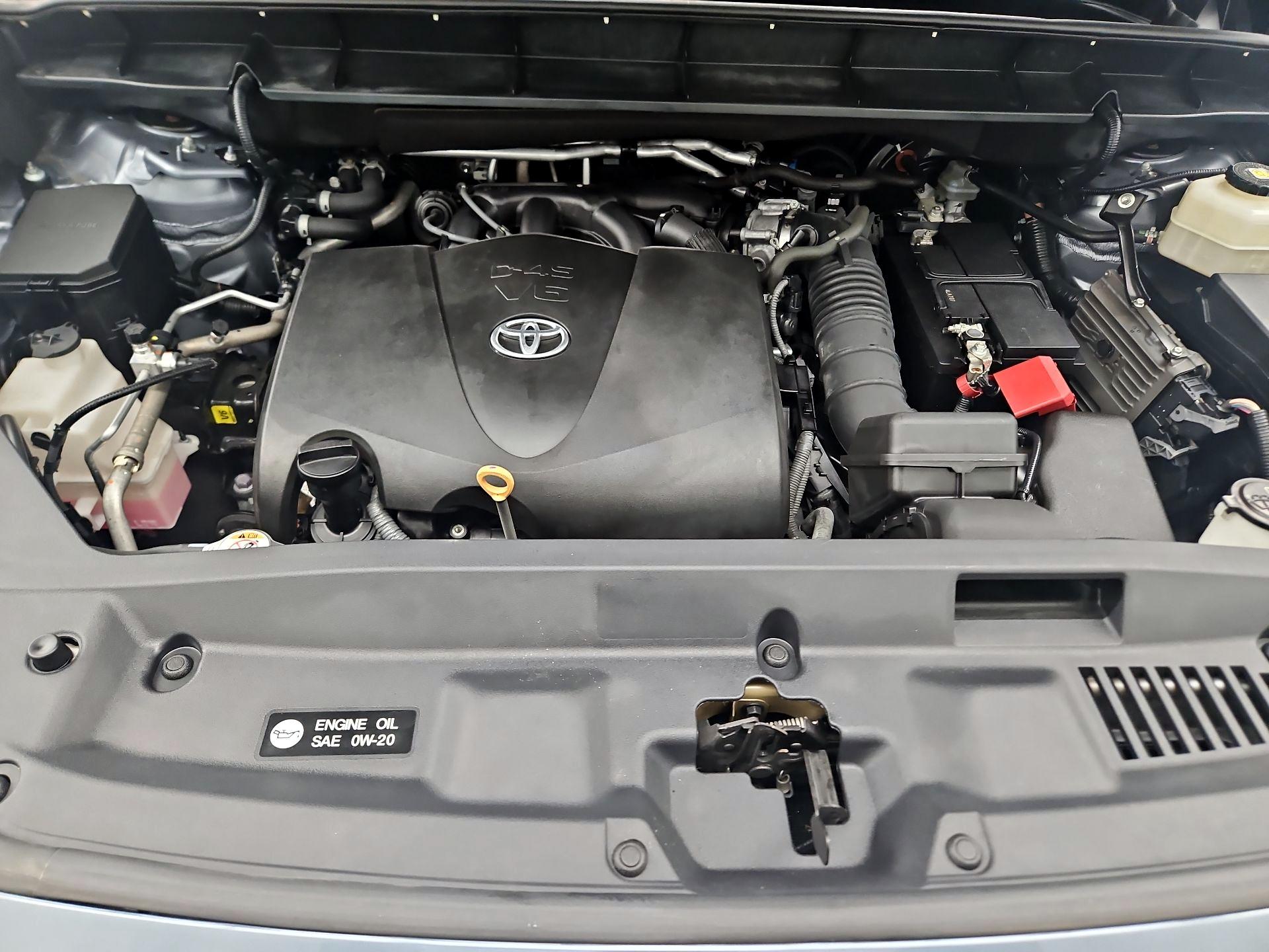 Thumbnail: 2020 Toyota Highlander - 18