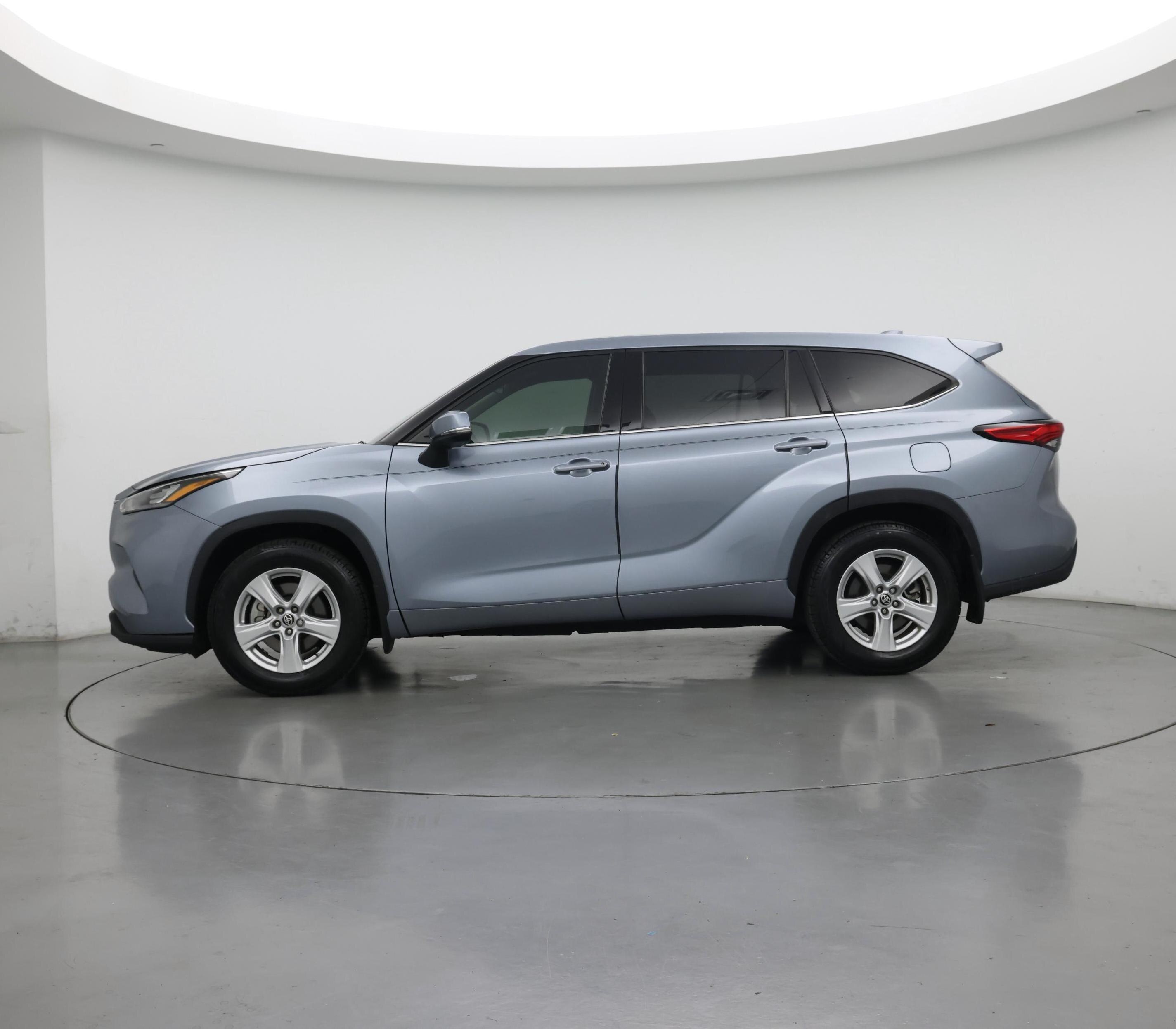 Thumbnail: 2020 Toyota Highlander - 3