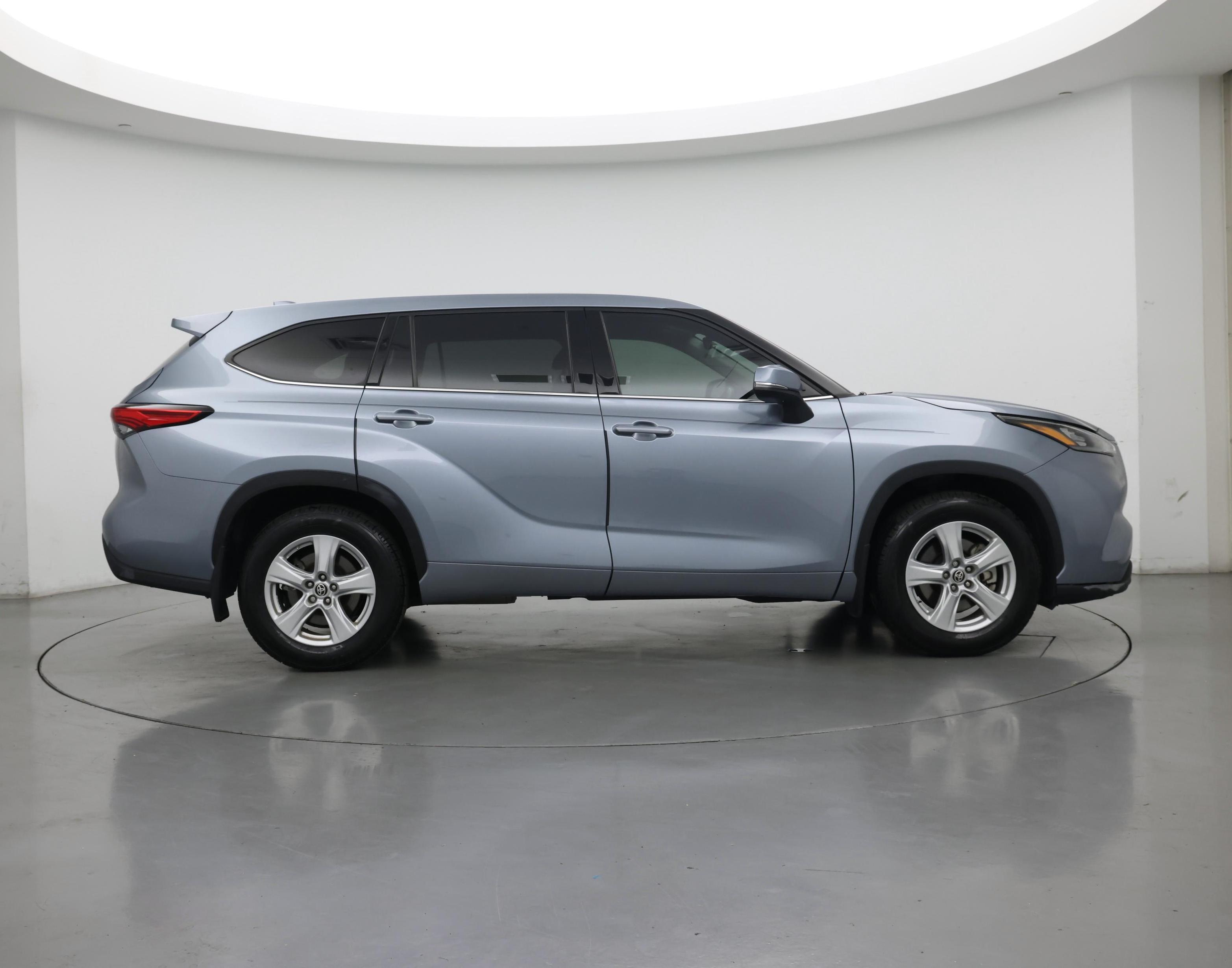 Thumbnail: 2020 Toyota Highlander - 7
