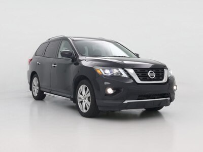 Black 2019 Nissan Pathfinder SL