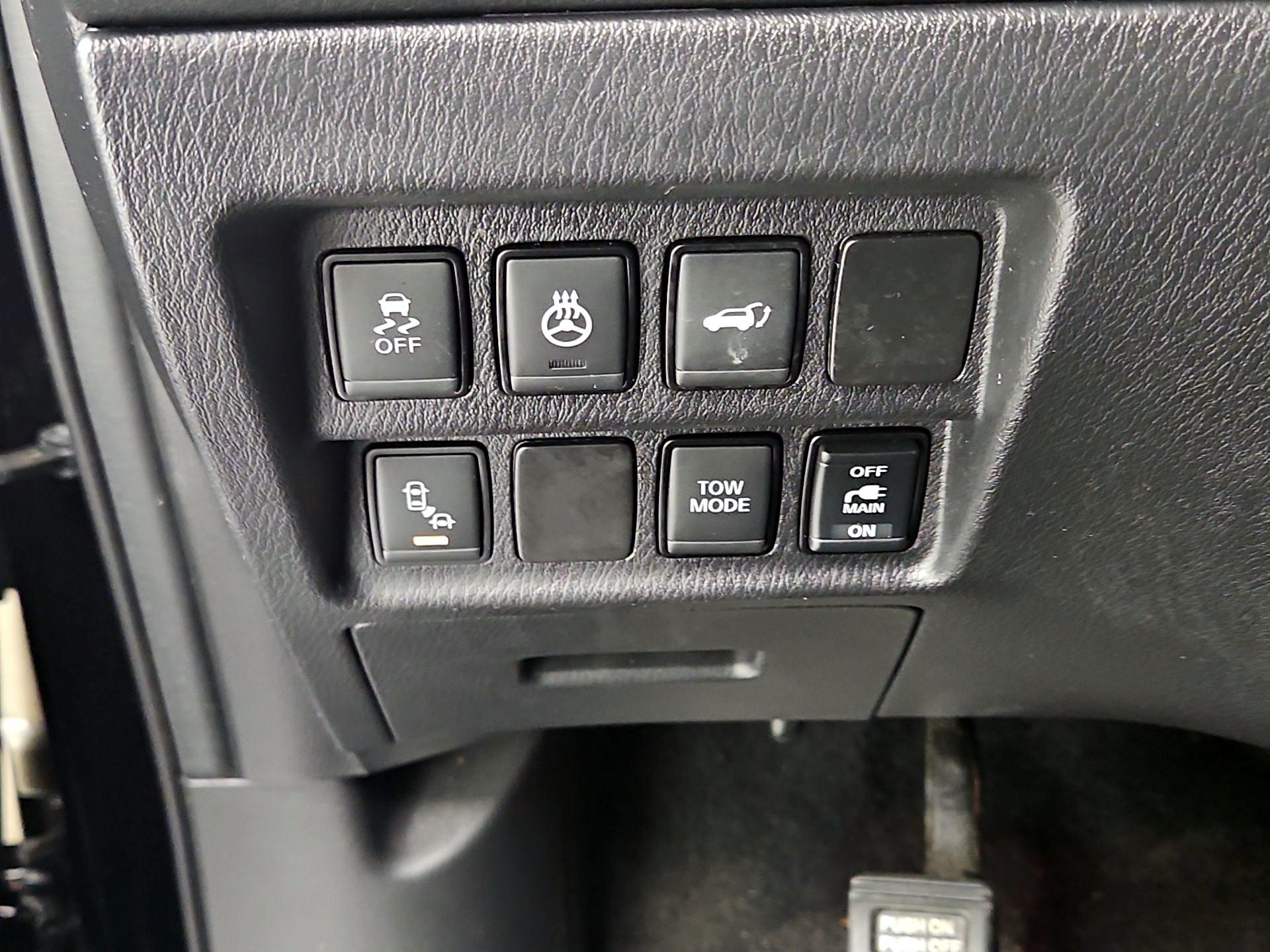 Thumbnail: 2019 Nissan Pathfinder - 13