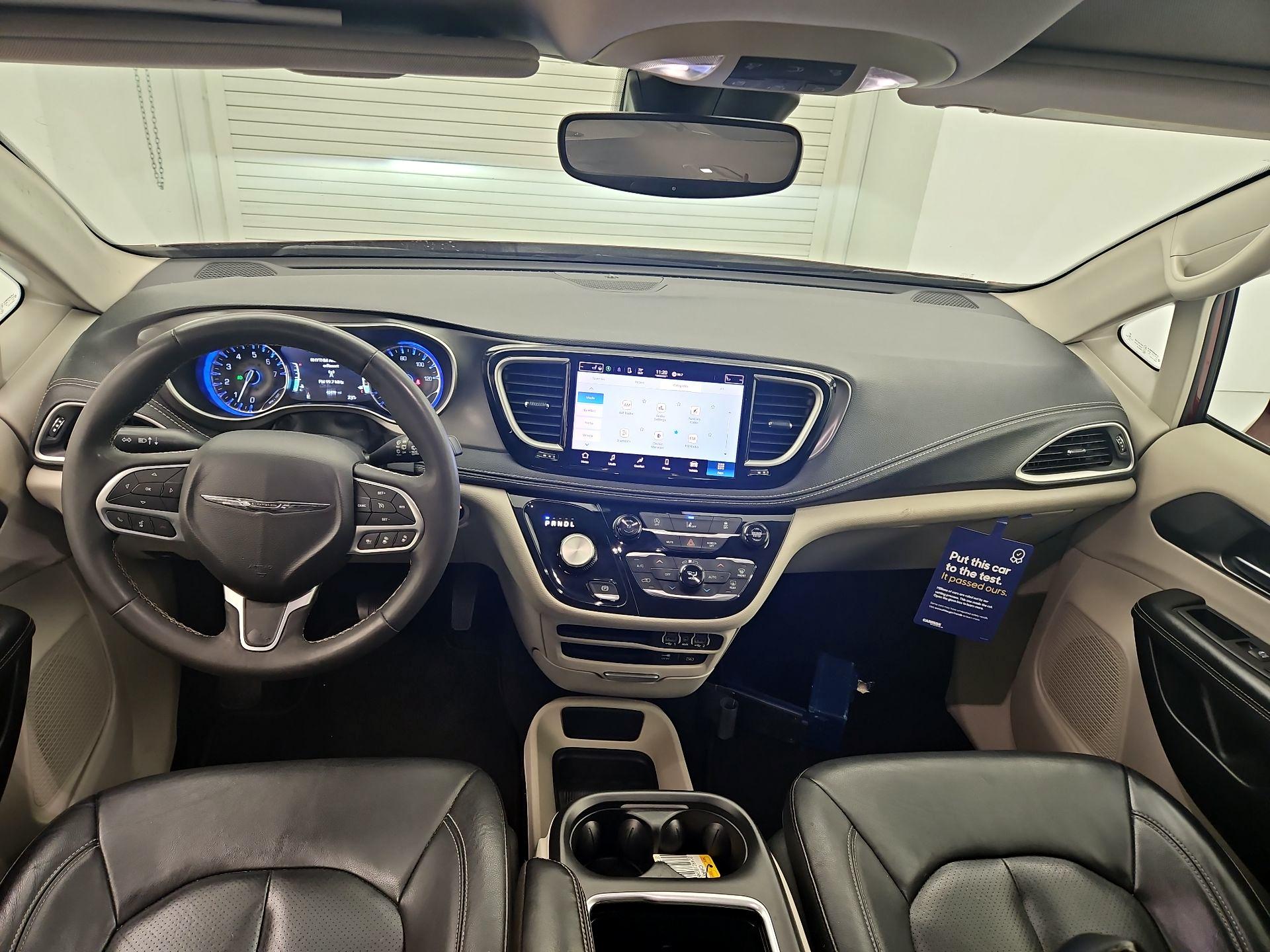 Thumbnail: 2022 Chrysler Pacifica - 9