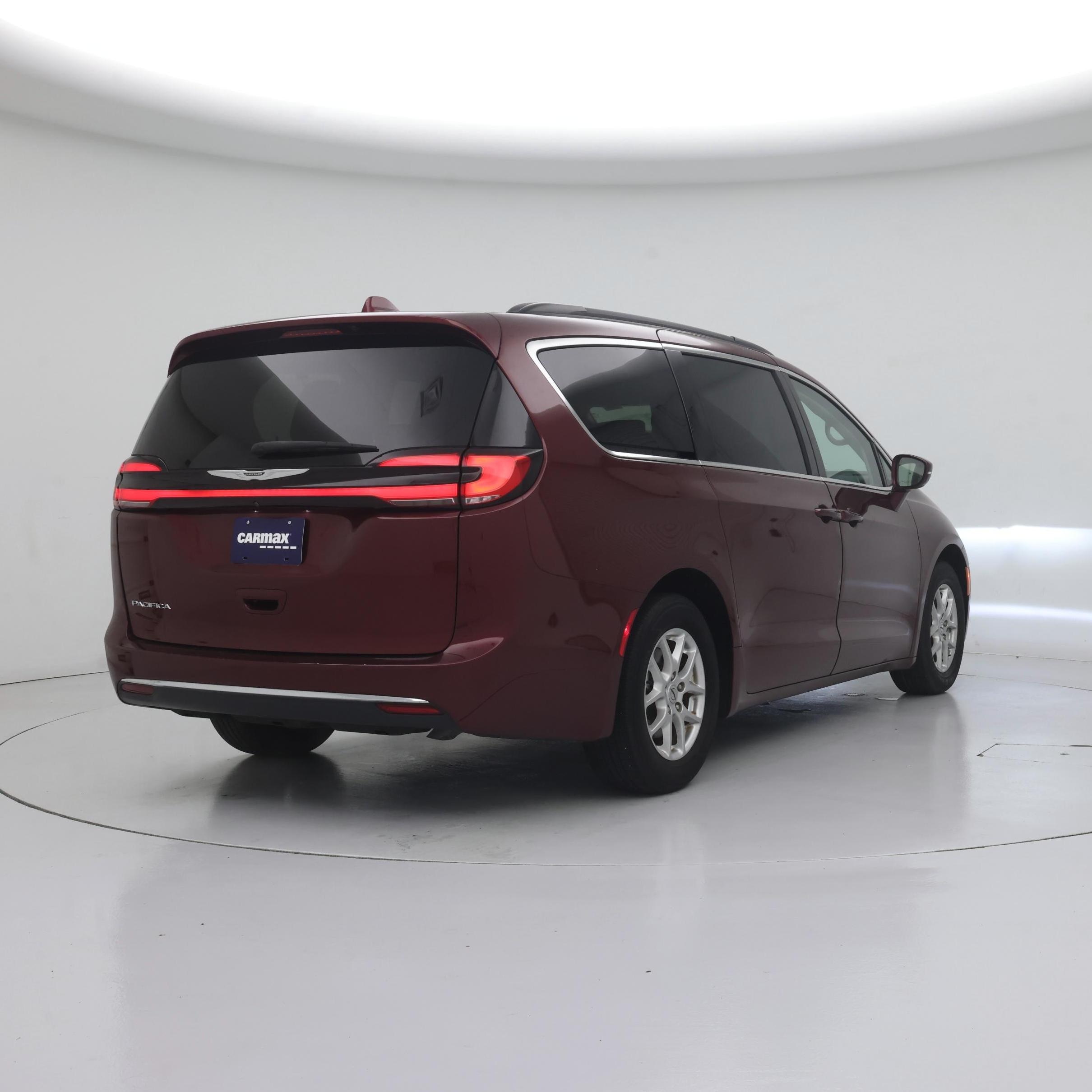 Thumbnail: 2022 Chrysler Pacifica - 8