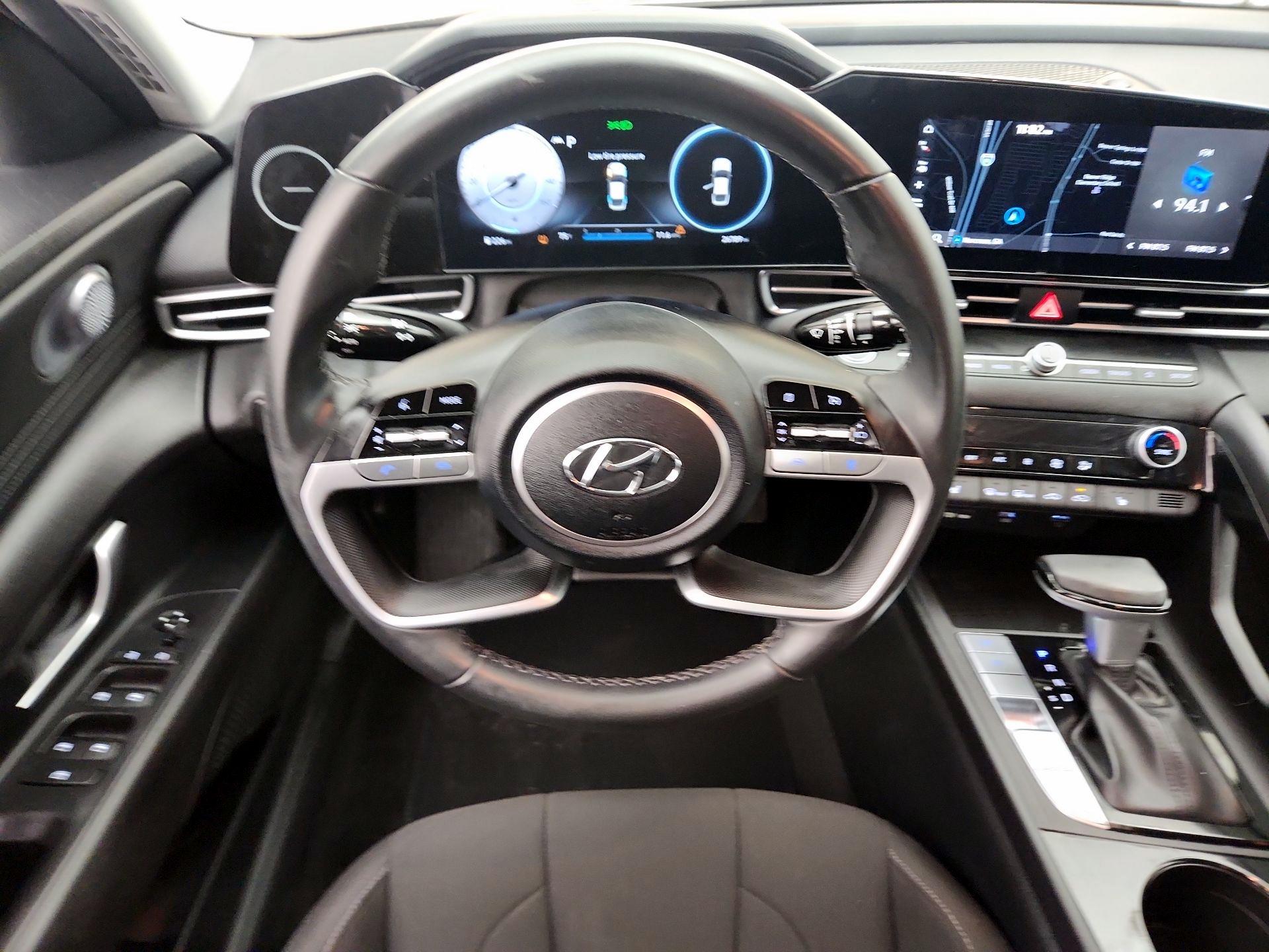 Thumbnail: 2023 Hyundai Elantra - 10