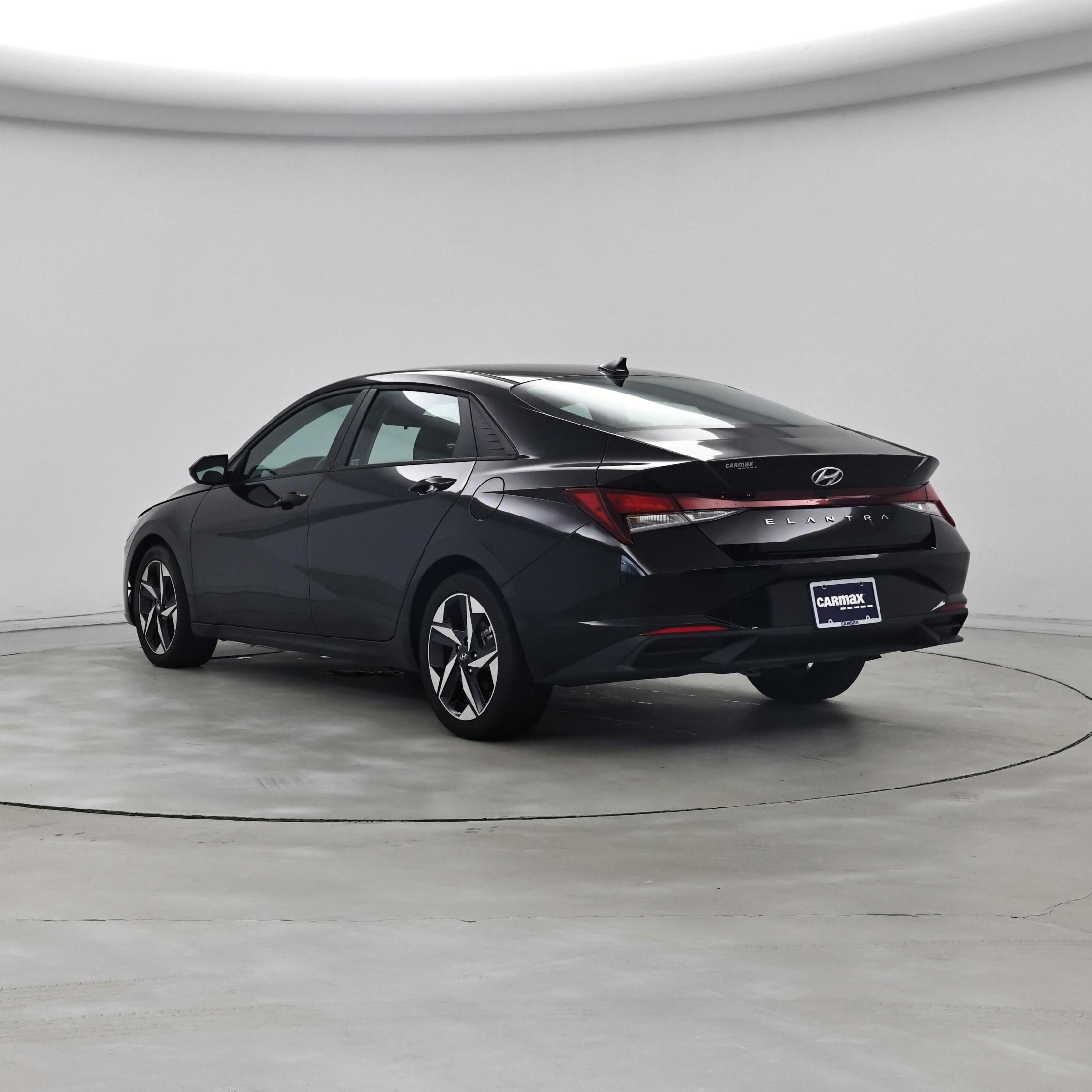 Thumbnail: 2023 Hyundai Elantra - 2
