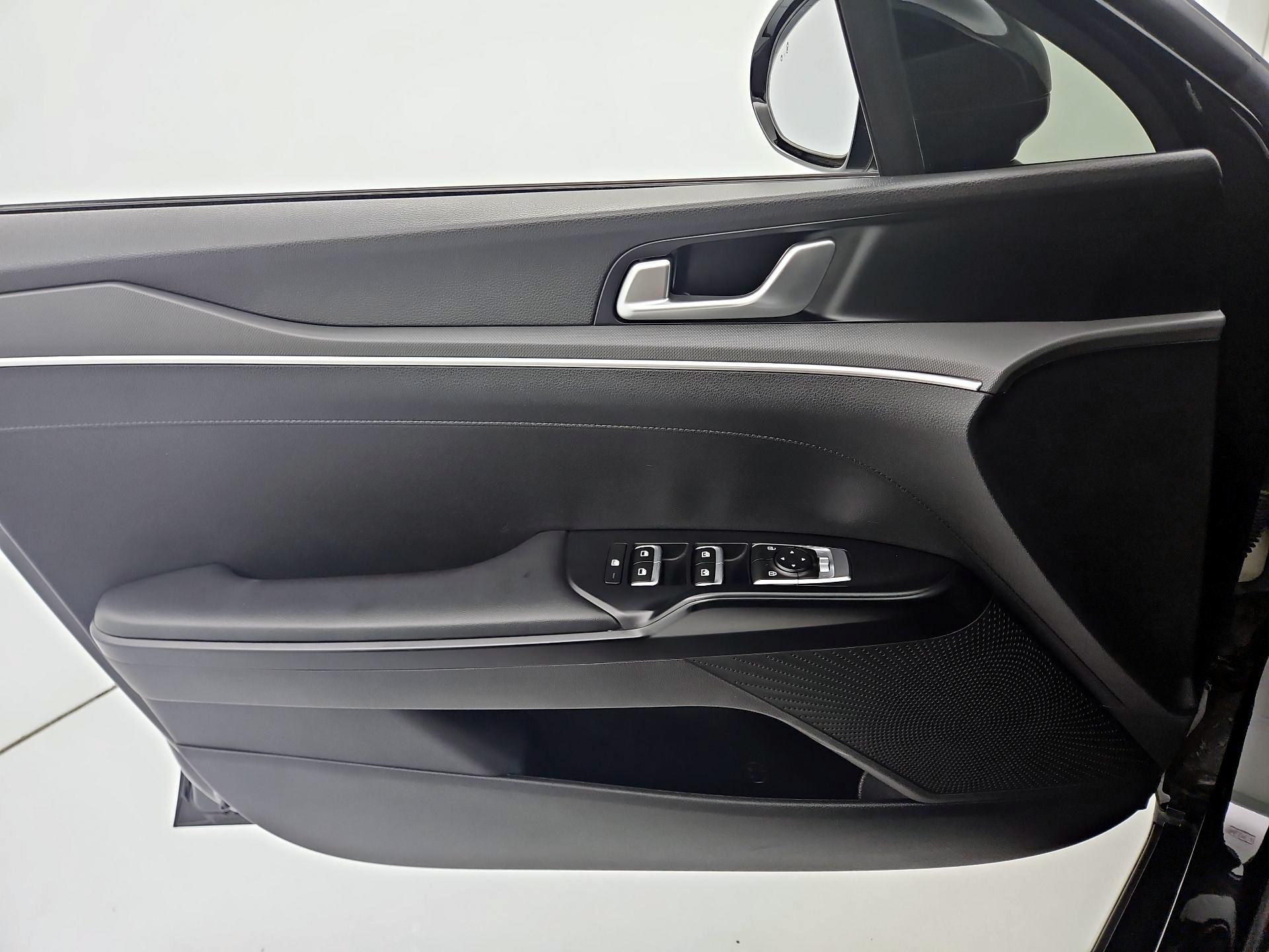 Thumbnail: 2022 Kia K5 - 12