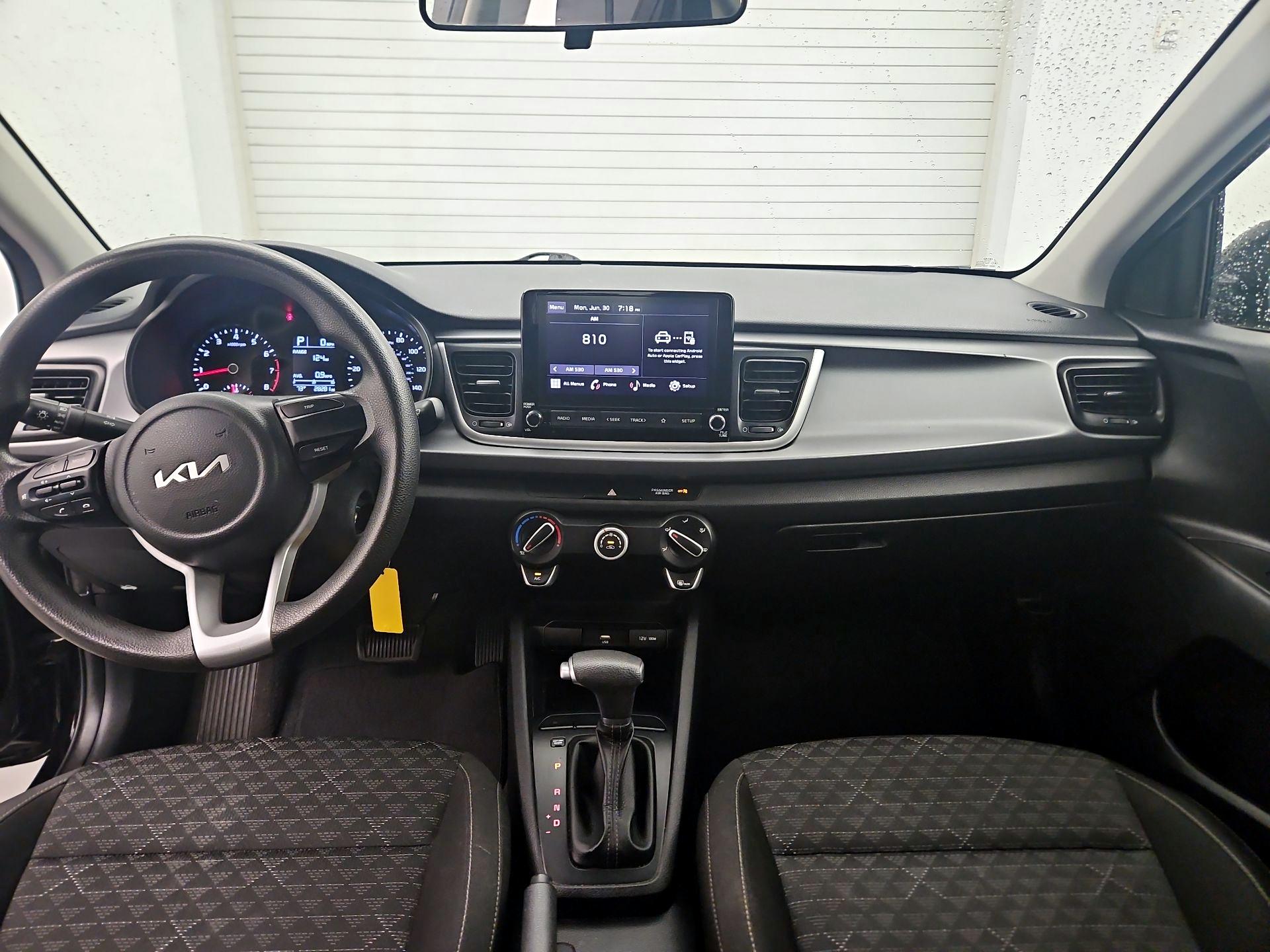 Thumbnail: 2022 Kia Rio - 9
