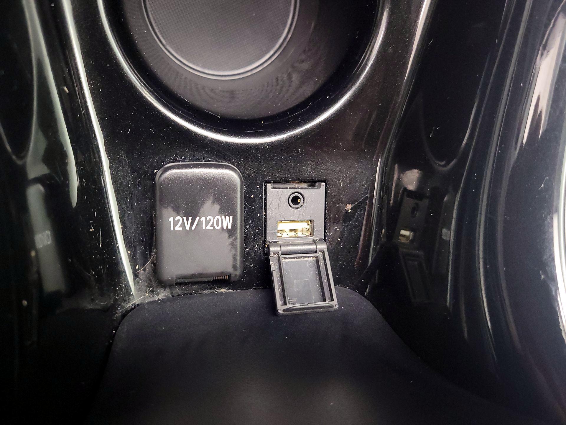 Thumbnail: 2019 Toyota Prius - 19