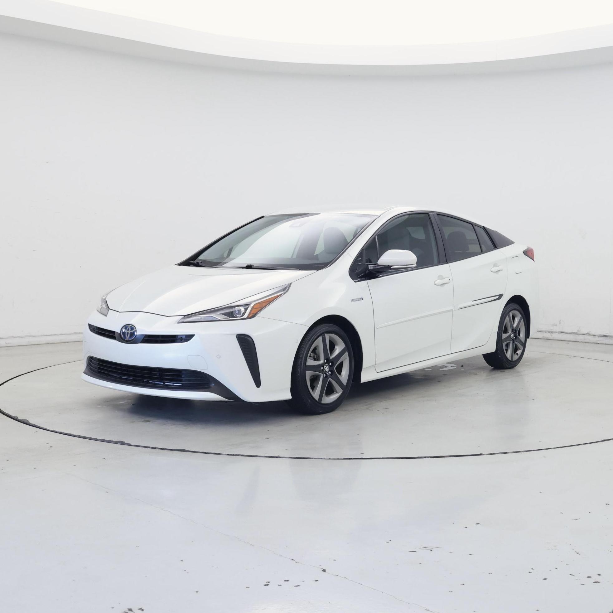 Thumbnail: 2019 Toyota Prius - 4