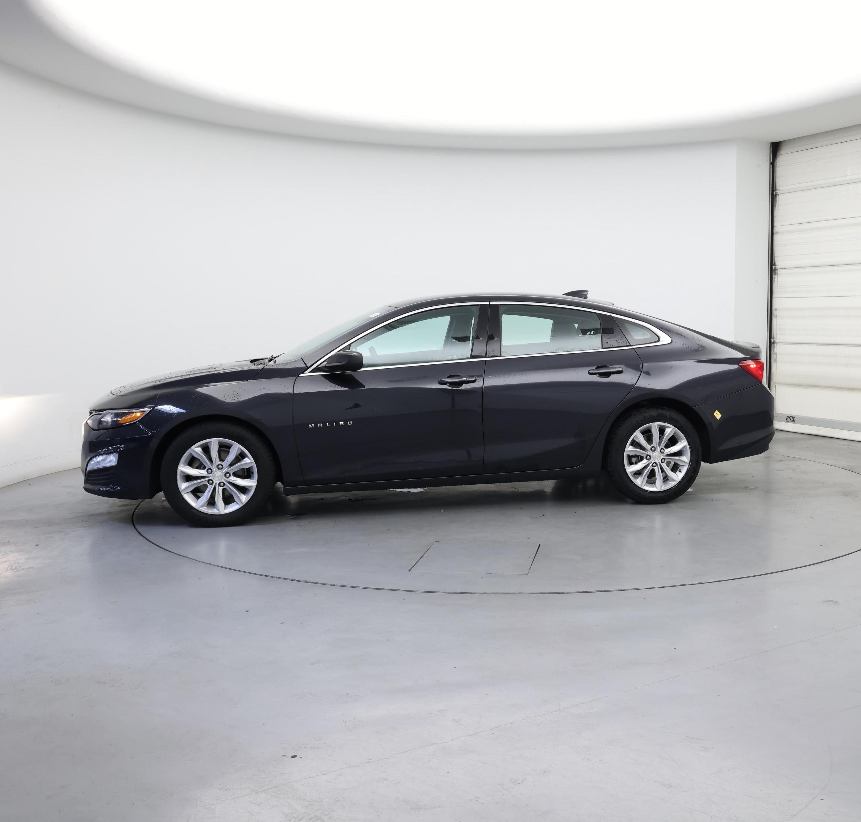 Thumbnail: 2023 Chevrolet Malibu - 3