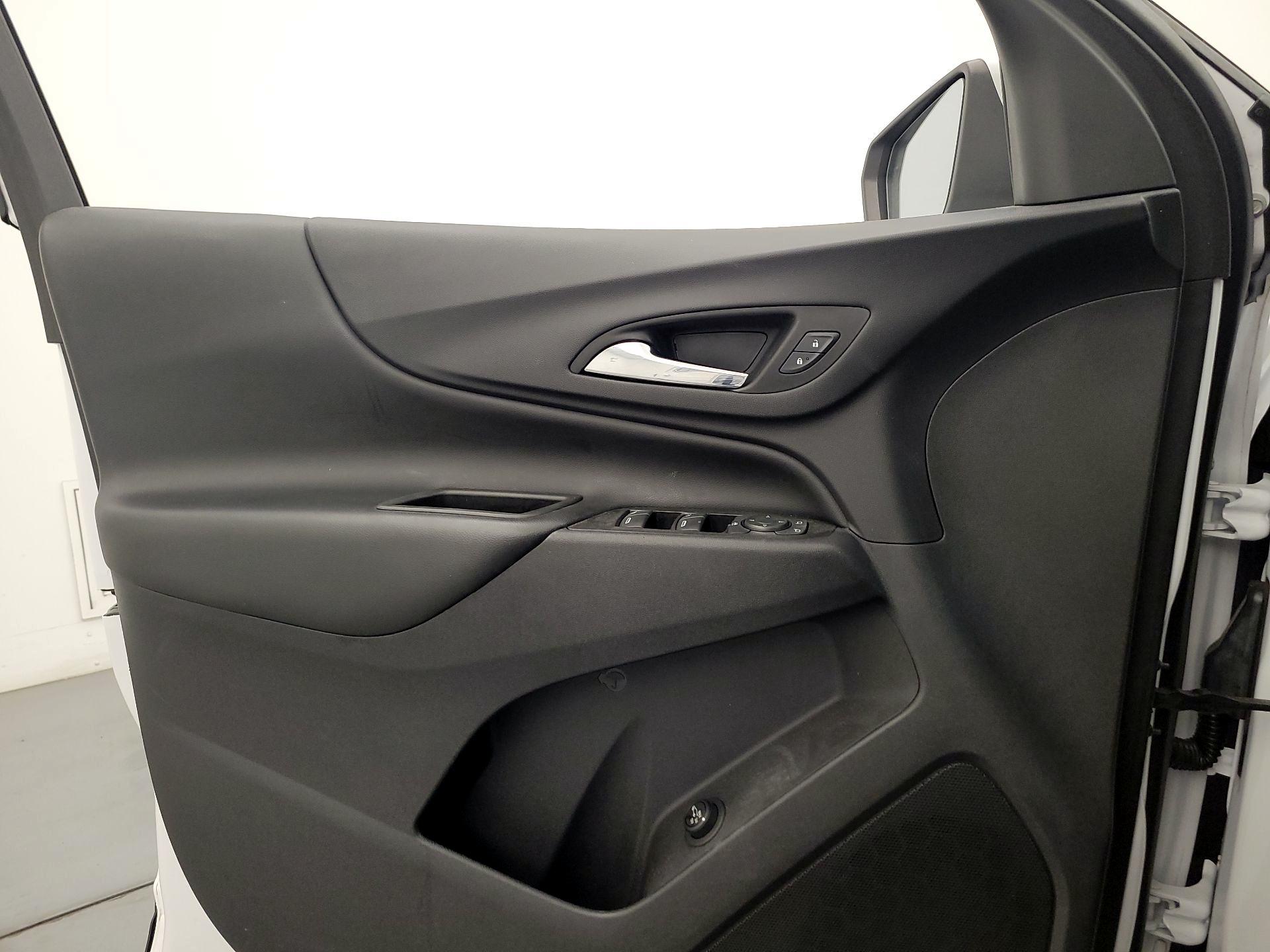 Thumbnail: 2022 Chevrolet Equinox - 12