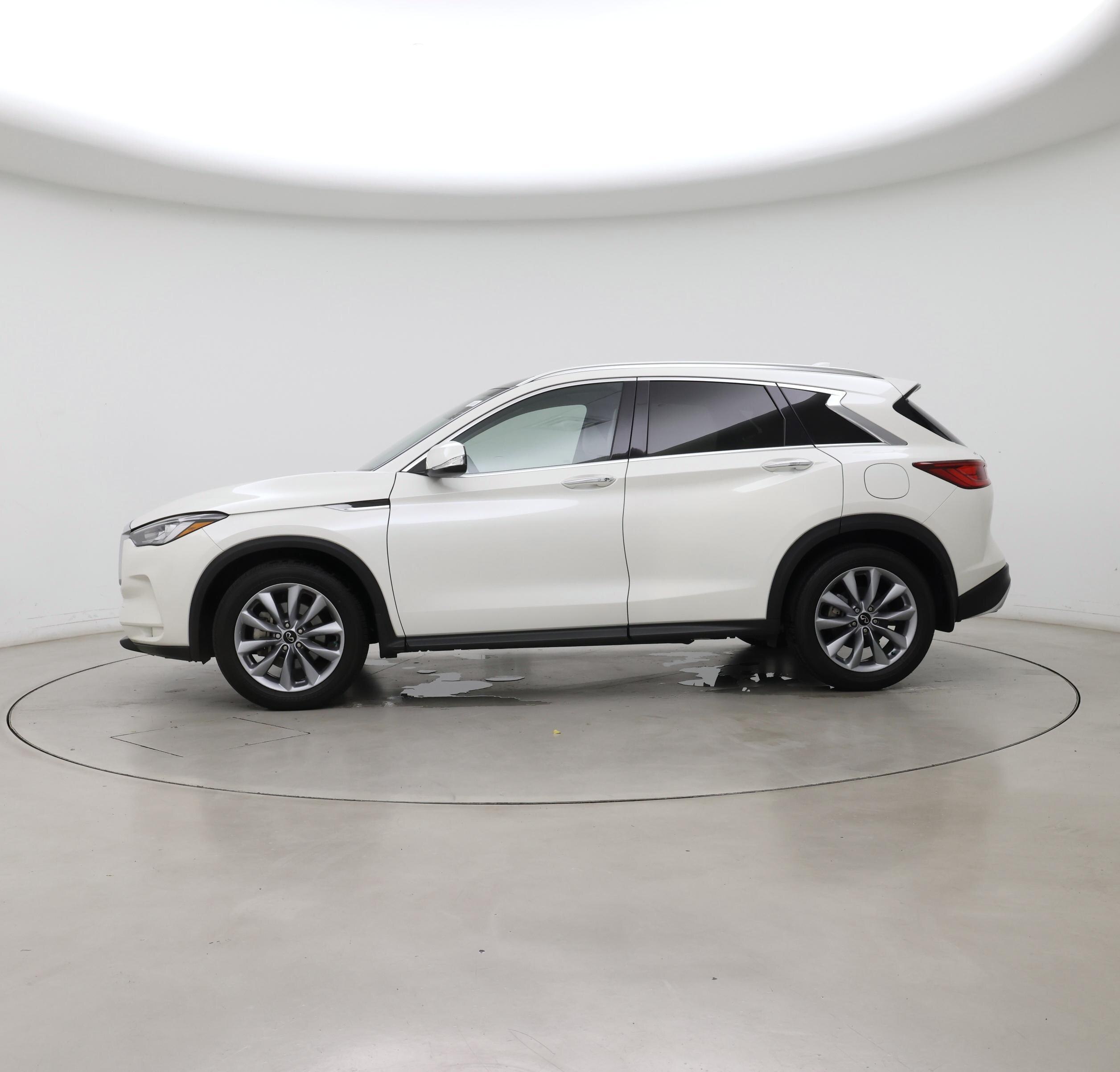 Thumbnail: 2022 INFINITI QX50 - 3