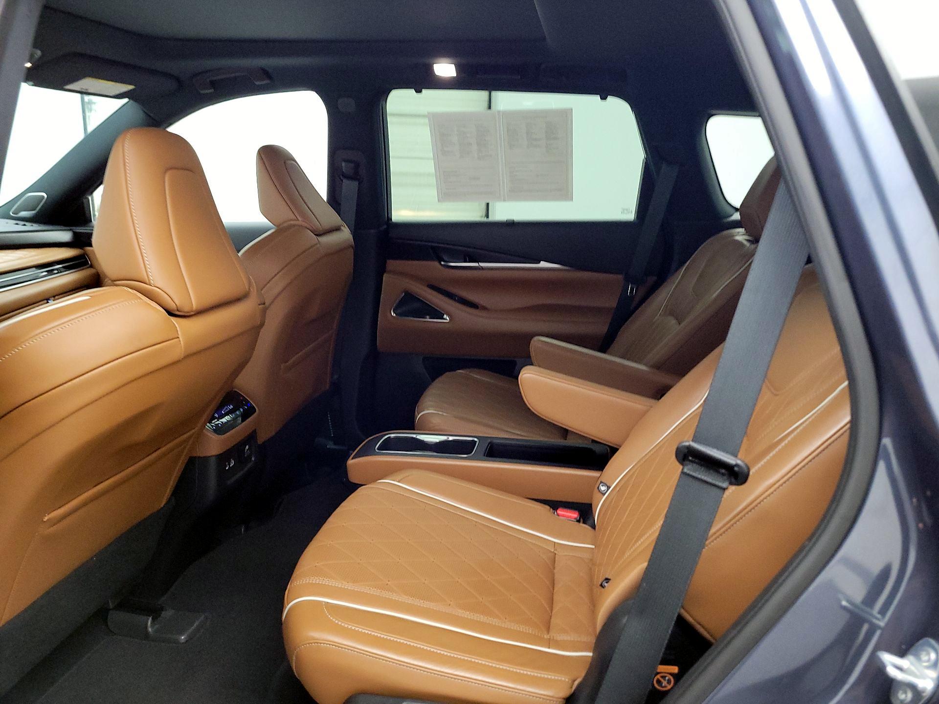 Thumbnail: 2022 INFINITI QX60 - 16