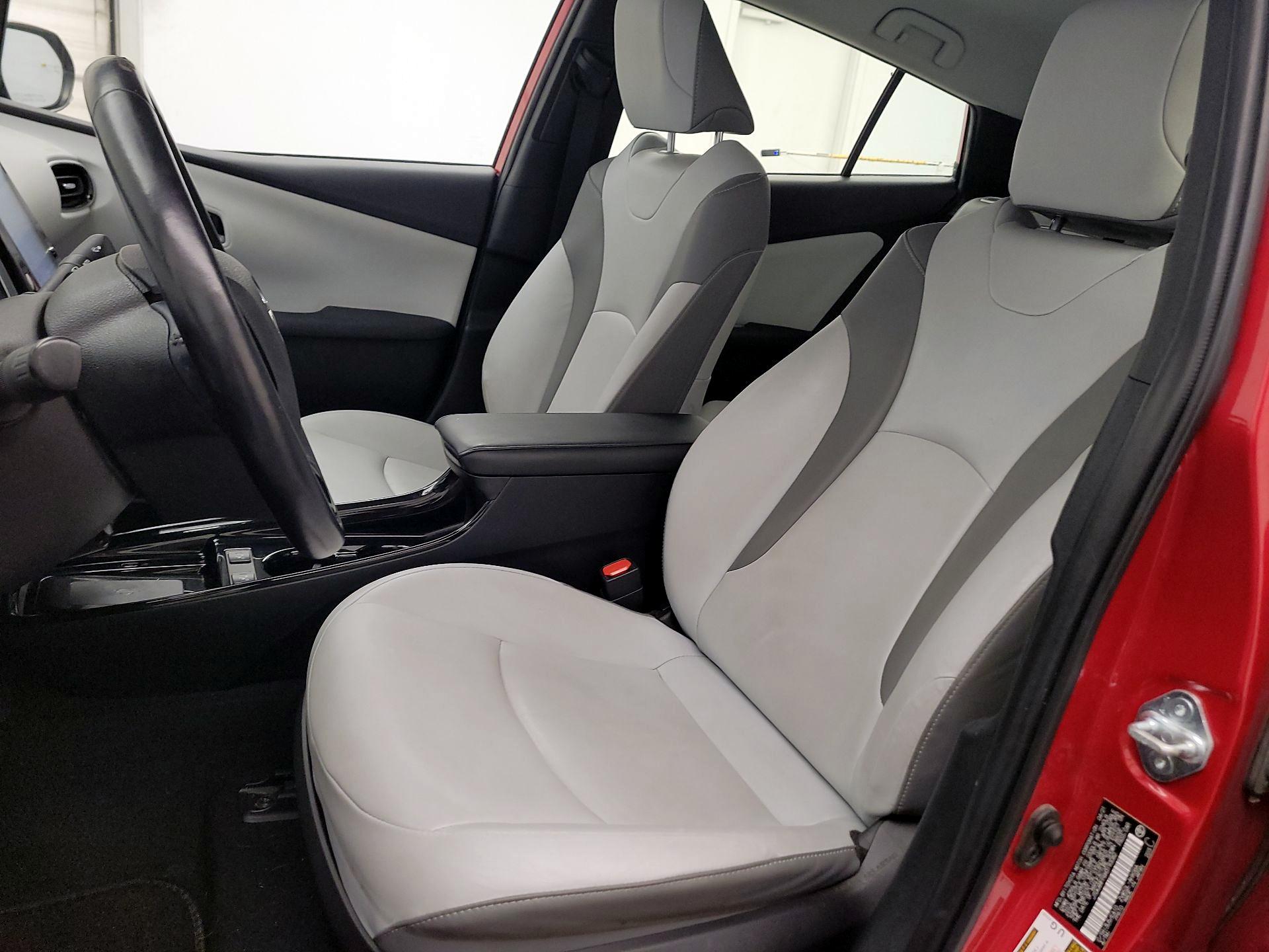 Thumbnail: 2021 Toyota Prius Prime - 11