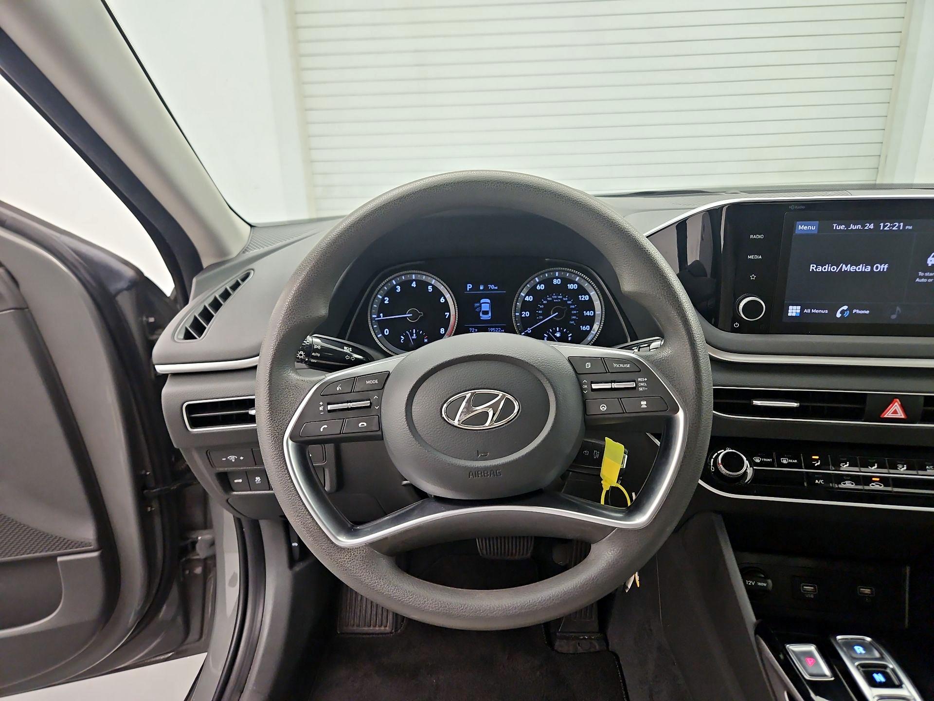 Thumbnail: 2022 Hyundai Sonata - 10
