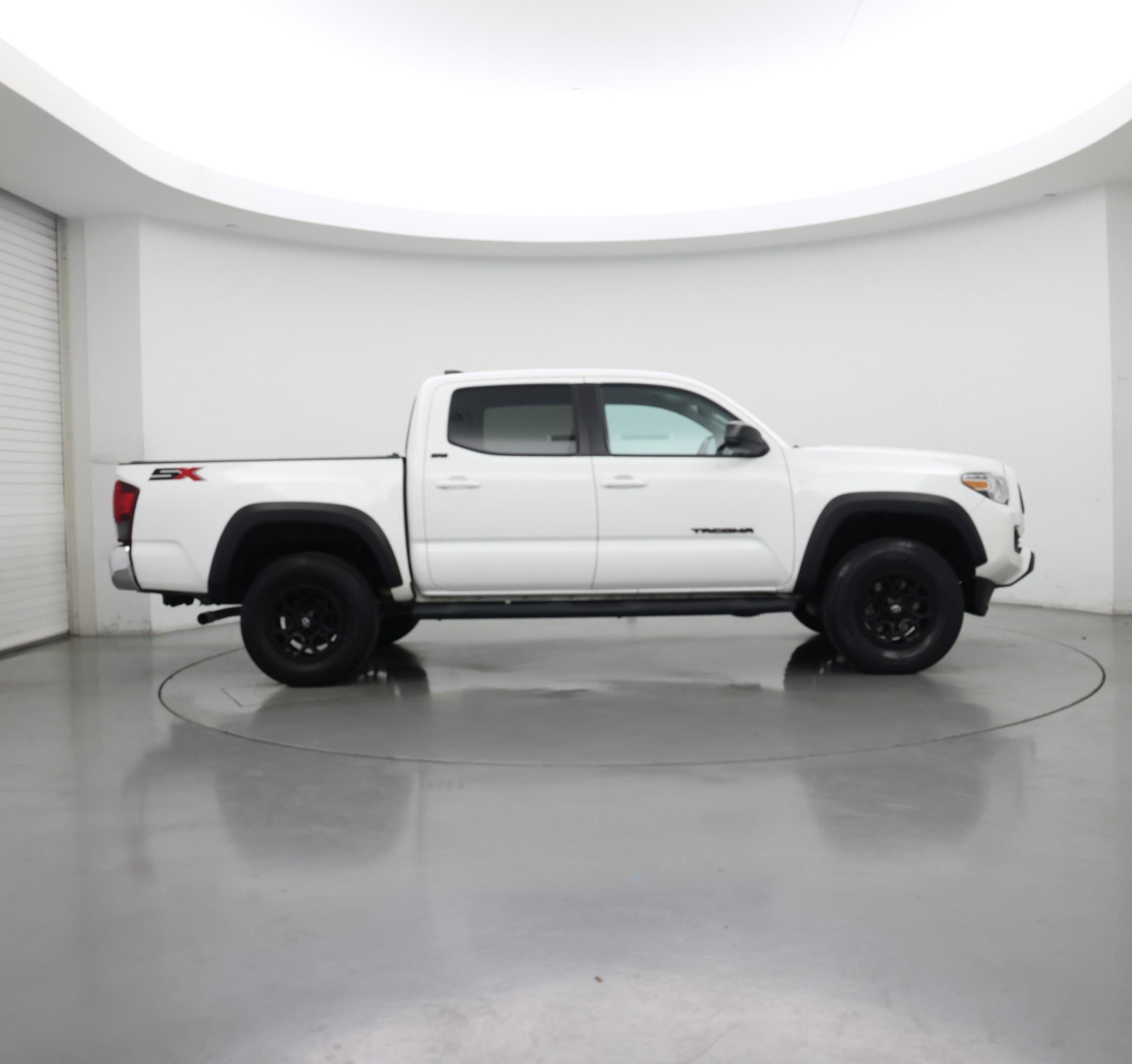 Thumbnail: 2023 Toyota Tacoma - 7