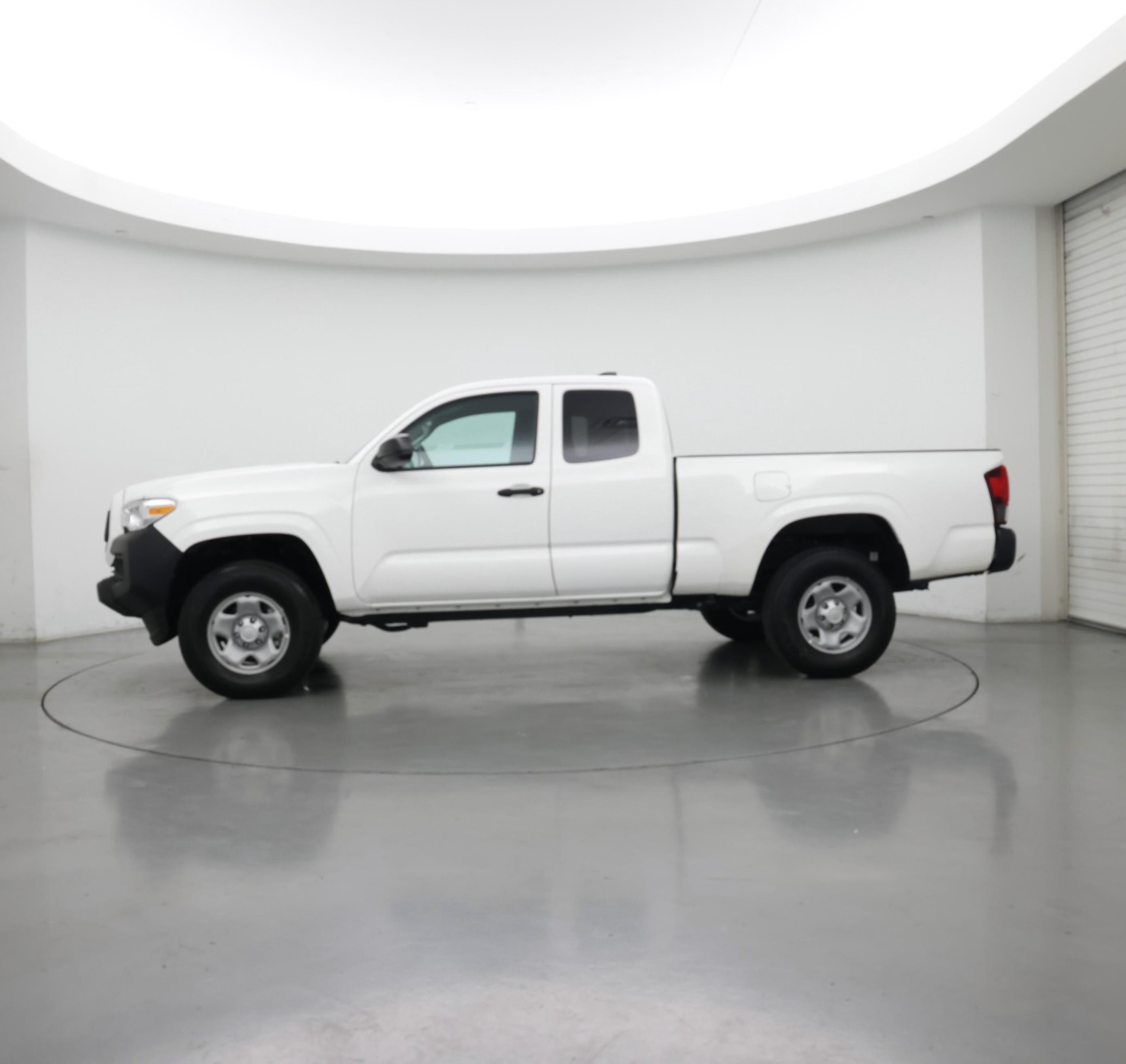 Thumbnail: 2023 Toyota Tacoma - 3