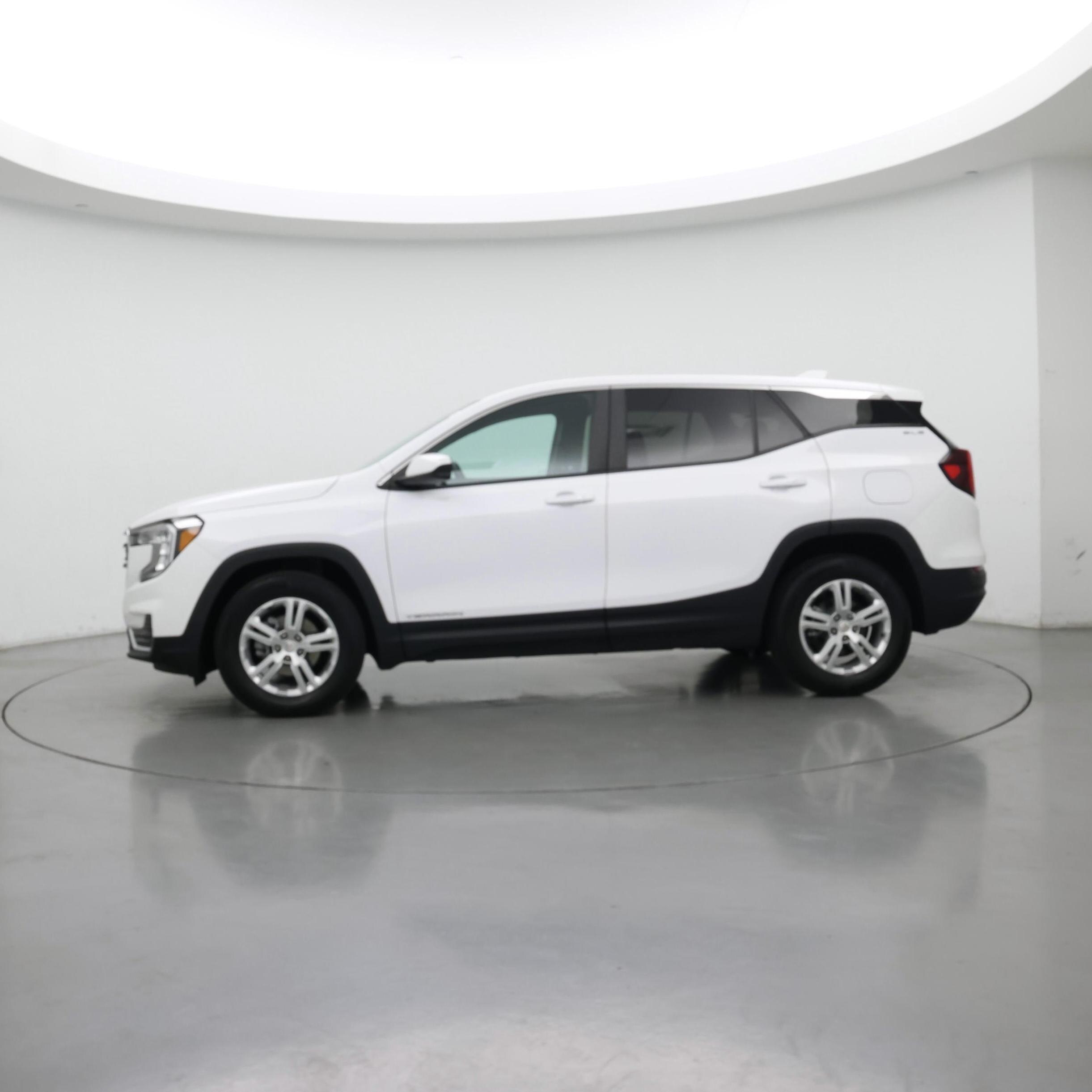 Thumbnail: 2022 GMC Terrain - 3