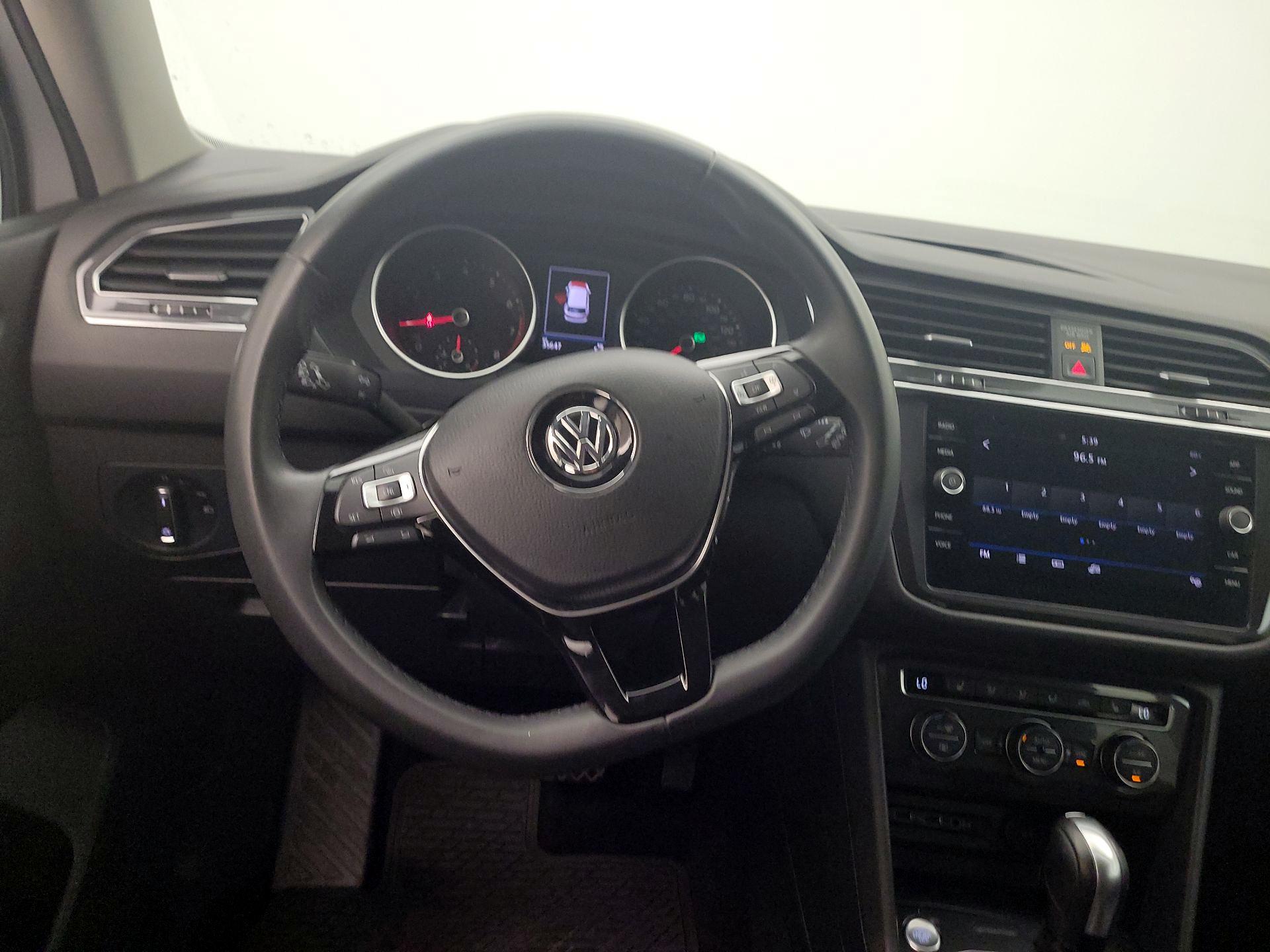 Thumbnail: 2020 Volkswagen Tiguan - 10