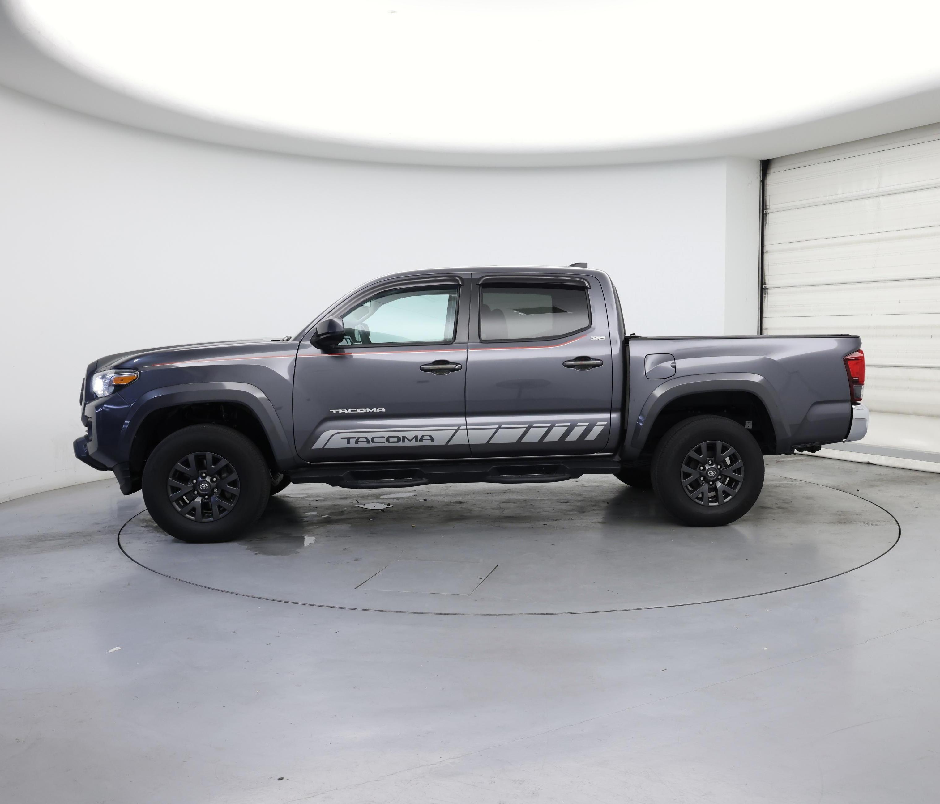 Thumbnail: 2021 Toyota Tacoma - 3