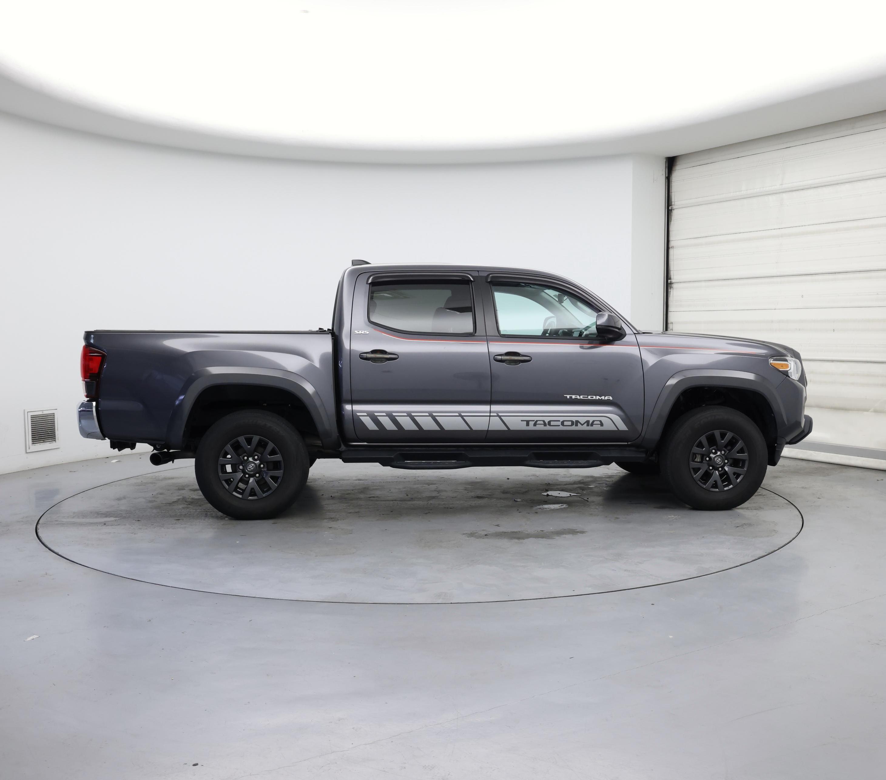 Thumbnail: 2021 Toyota Tacoma - 7