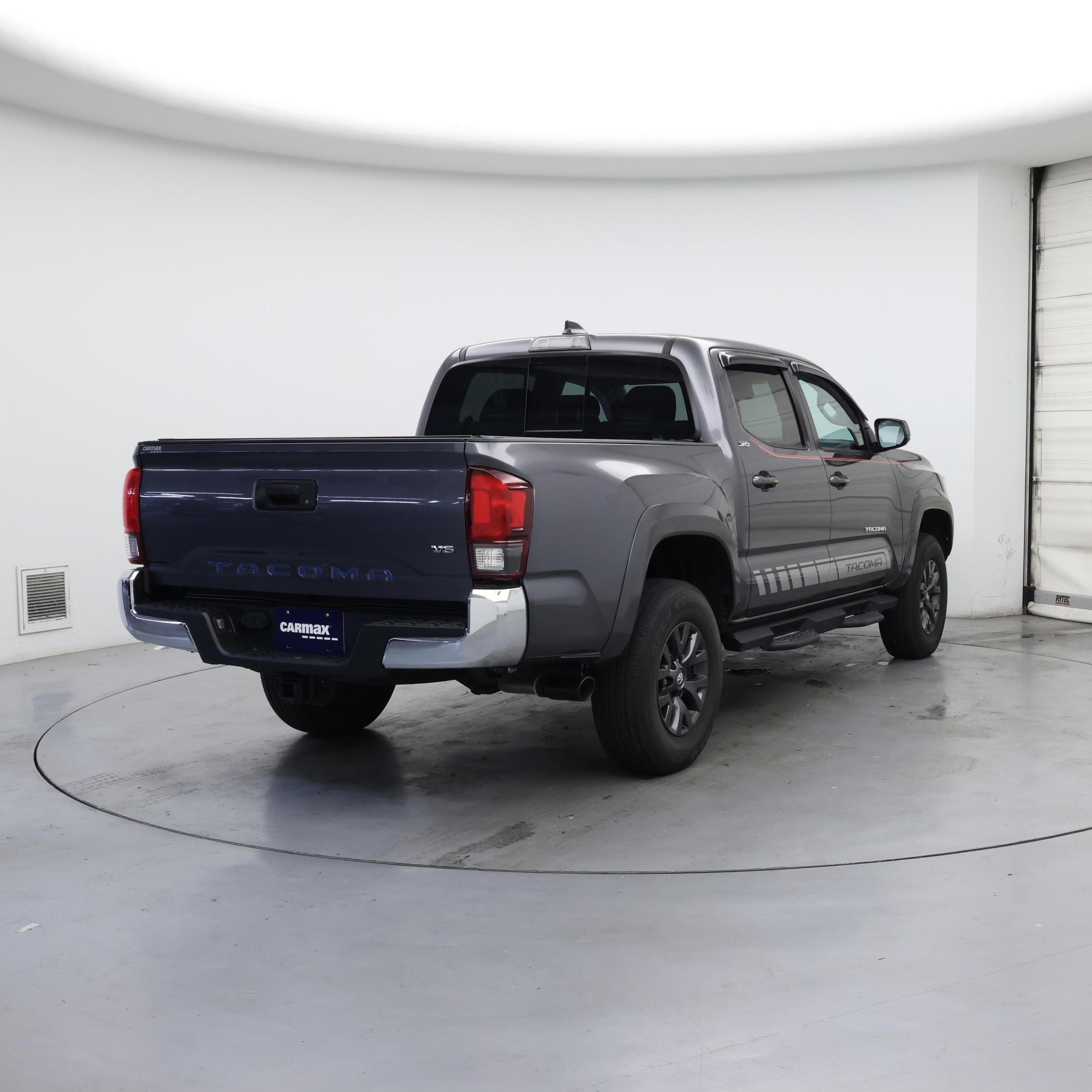 Thumbnail: 2021 Toyota Tacoma - 8