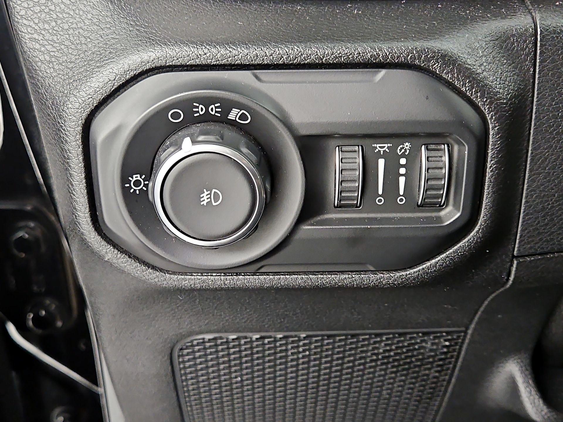 Thumbnail: 2021 Jeep Wrangler - 13