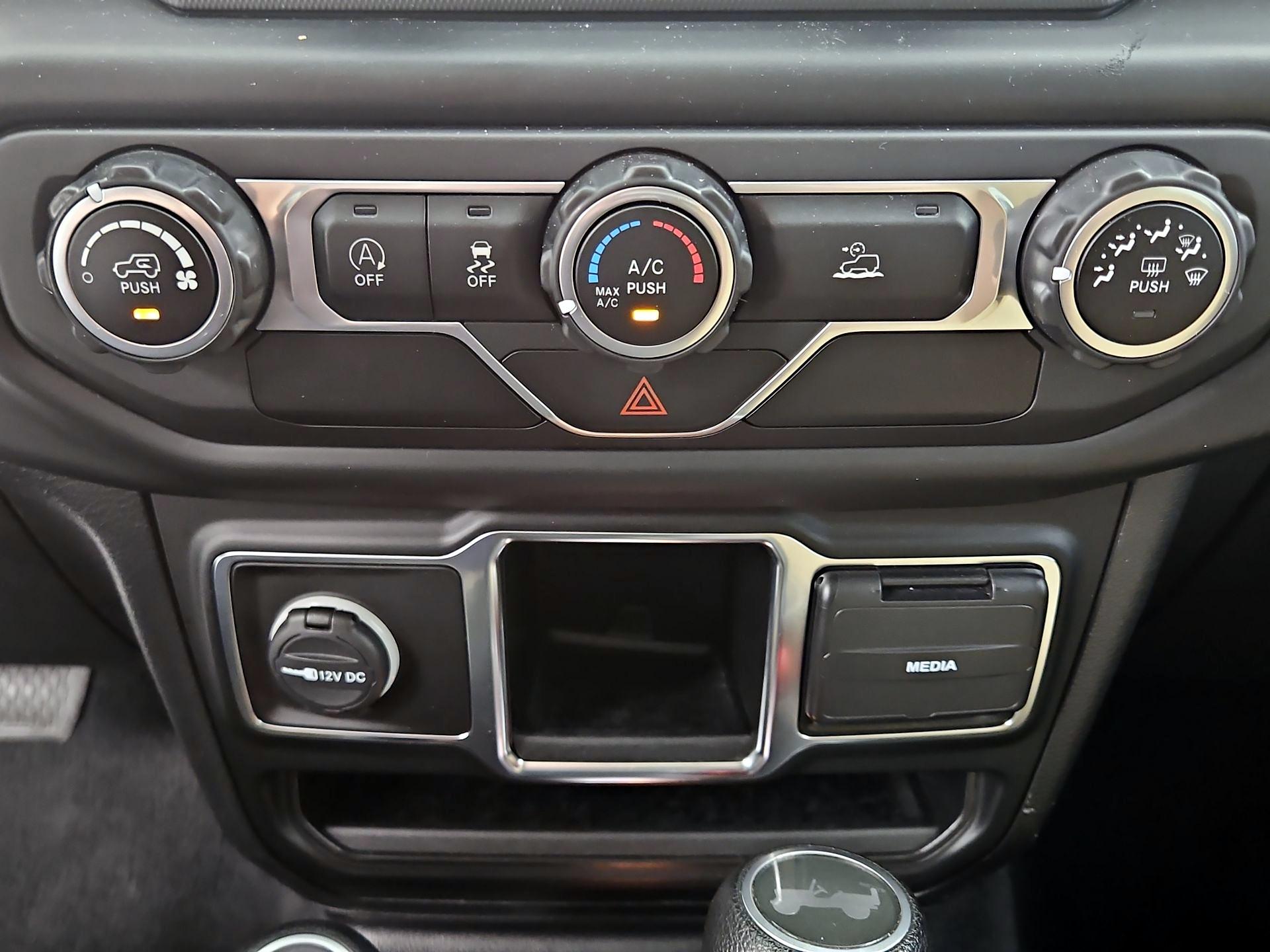 Thumbnail: 2021 Jeep Wrangler - 16