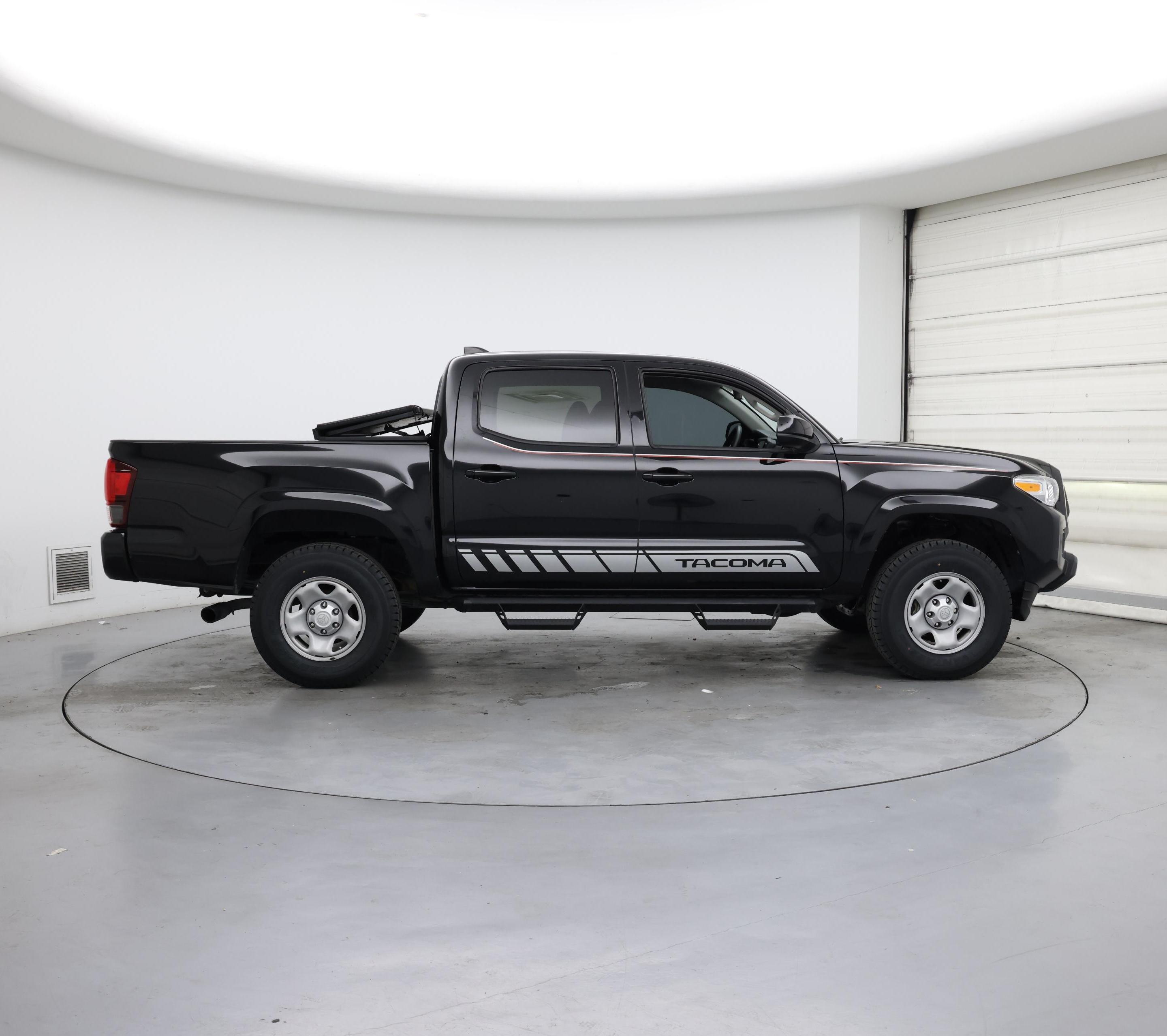 Thumbnail: 2022 Toyota Tacoma - 7