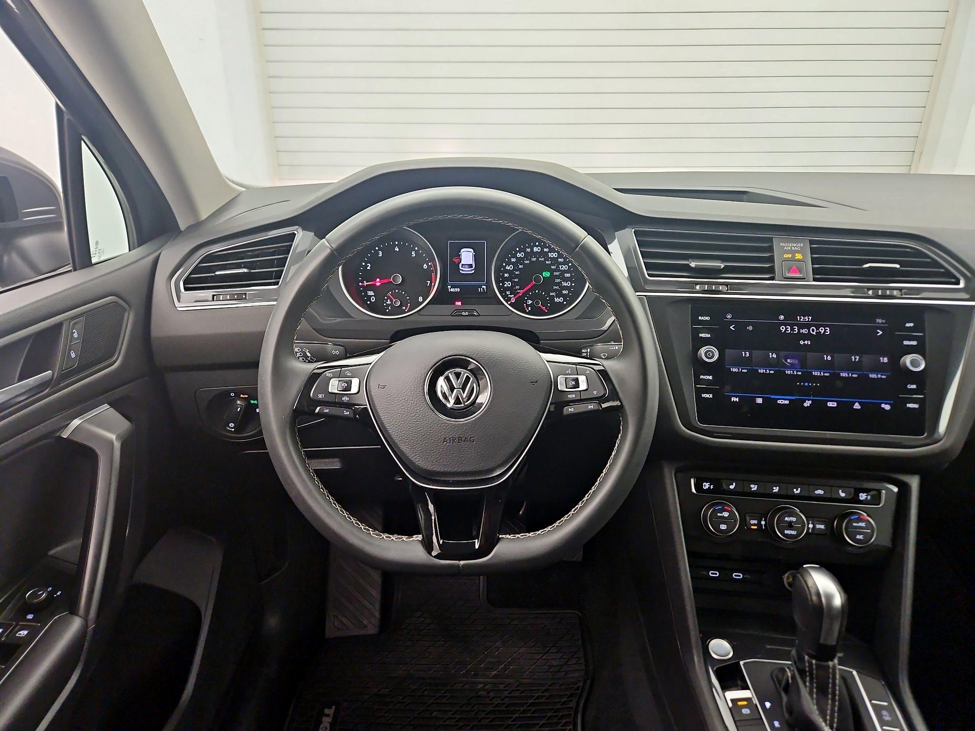 Thumbnail: 2021 Volkswagen Tiguan - 10