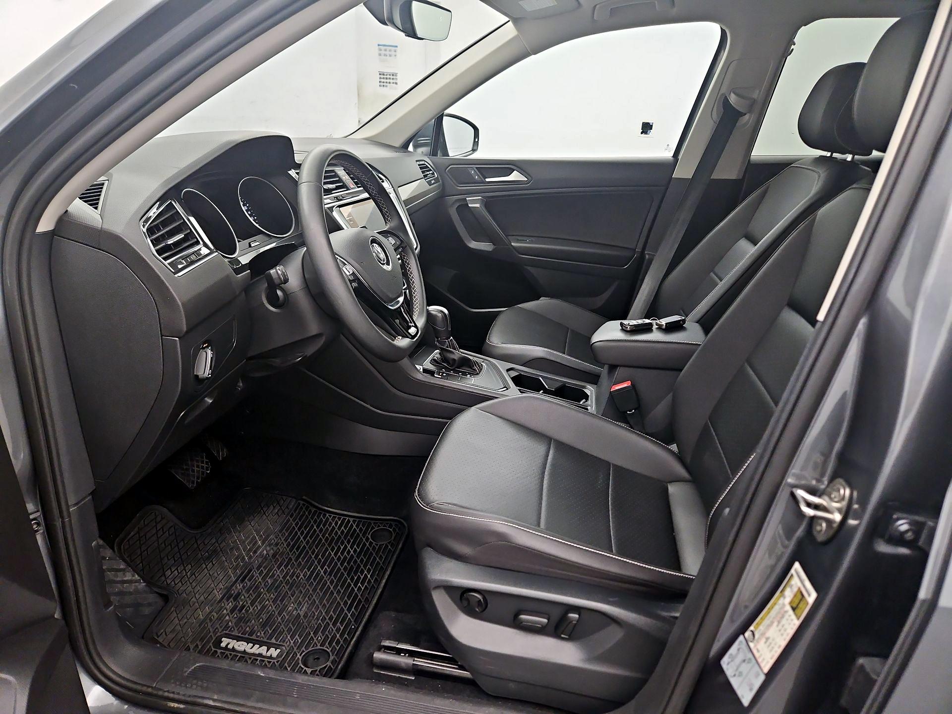 Thumbnail: 2021 Volkswagen Tiguan - 11
