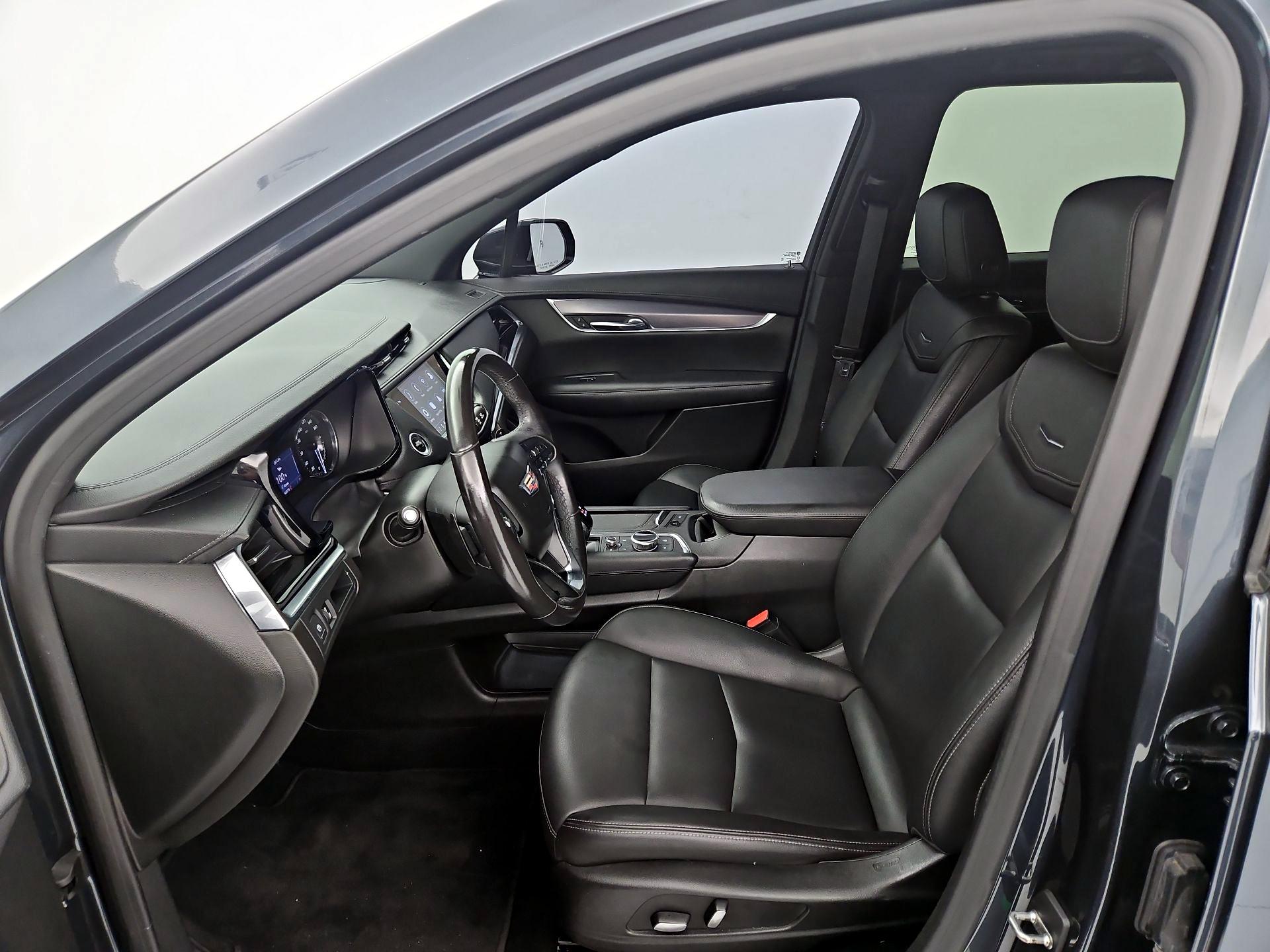 Thumbnail: 2021 Cadillac XT6 - 11