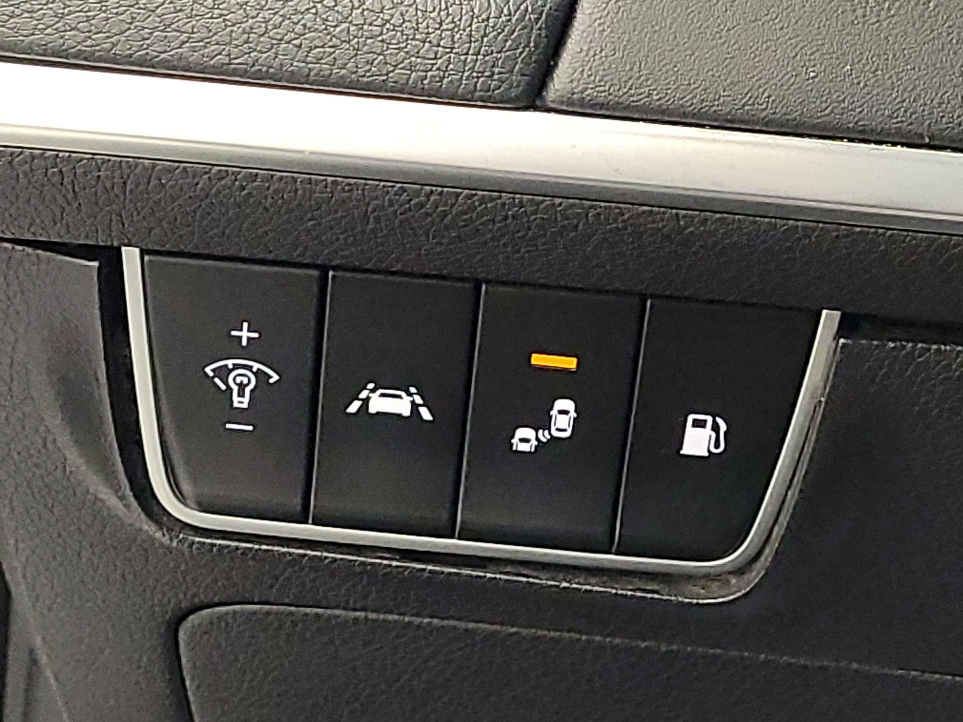 Thumbnail: 2019 Kia Stinger - 13