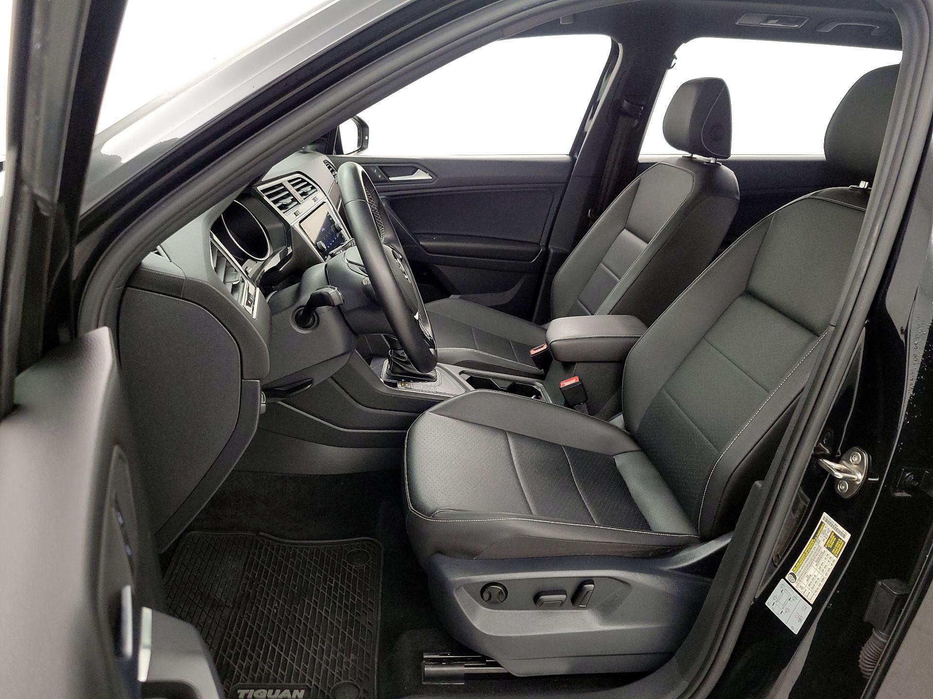 Thumbnail: 2021 Volkswagen Tiguan - 11
