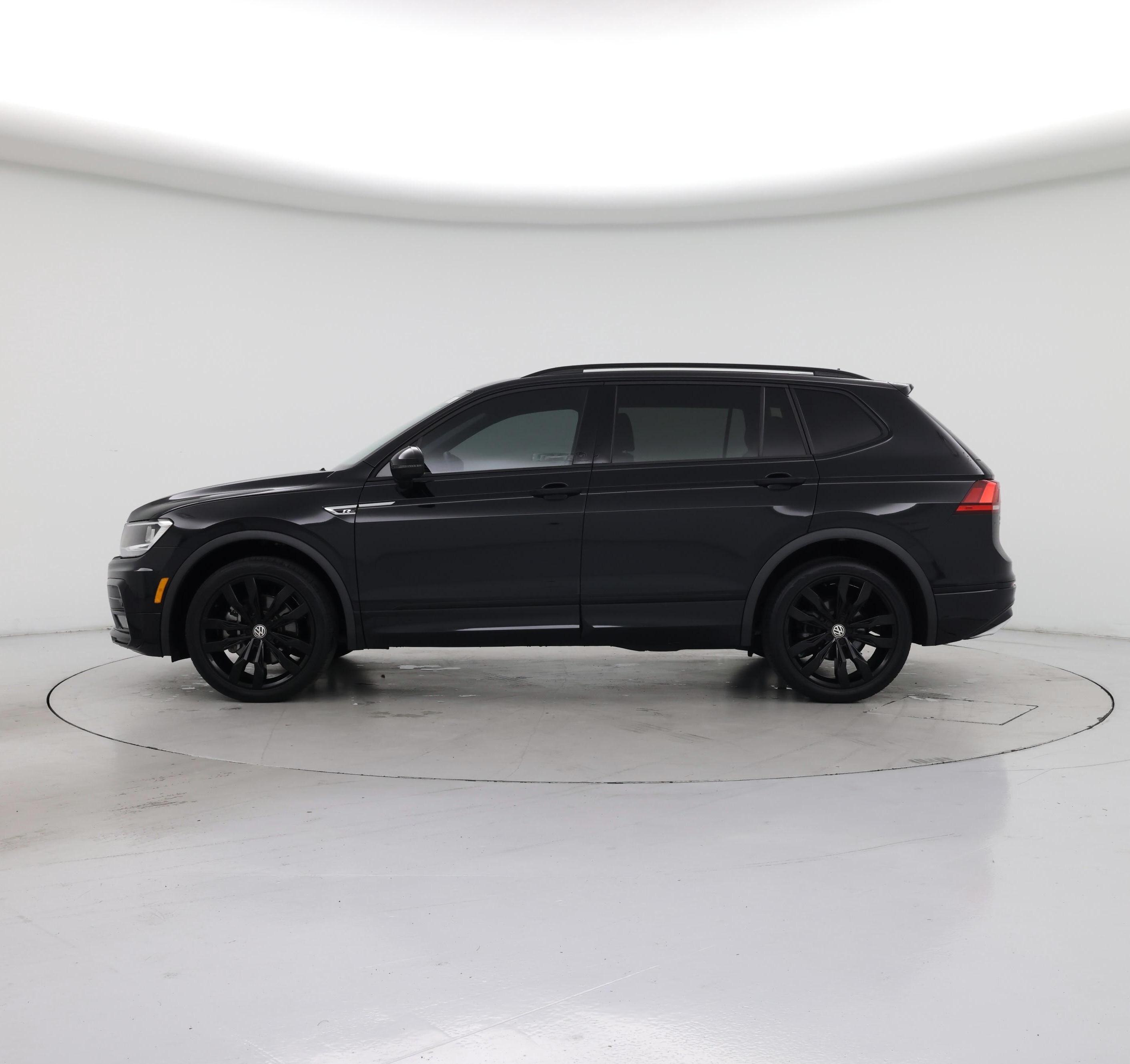 Thumbnail: 2021 Volkswagen Tiguan - 3
