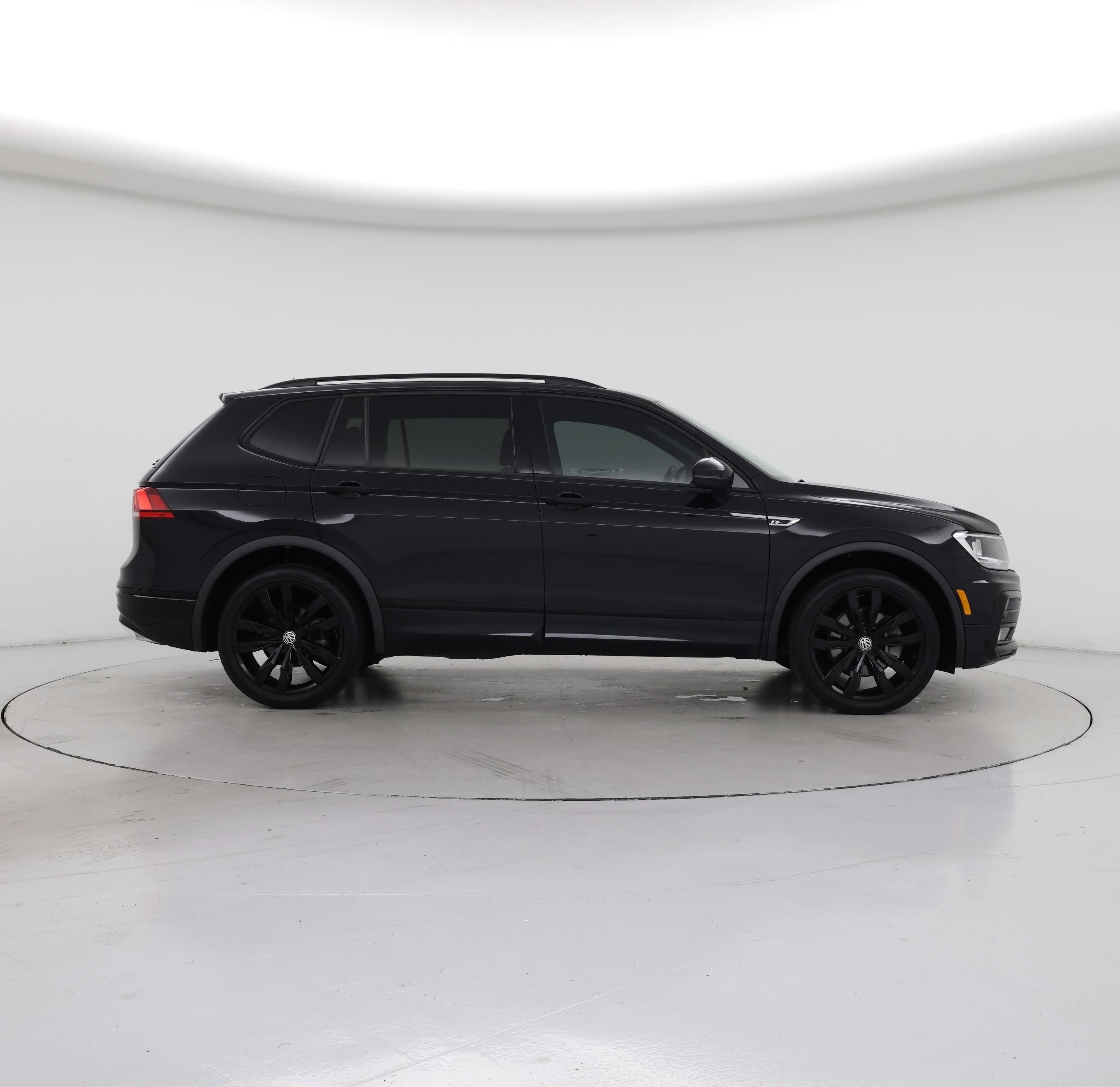 Thumbnail: 2021 Volkswagen Tiguan - 7