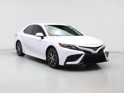White 2024 Toyota Camry SE