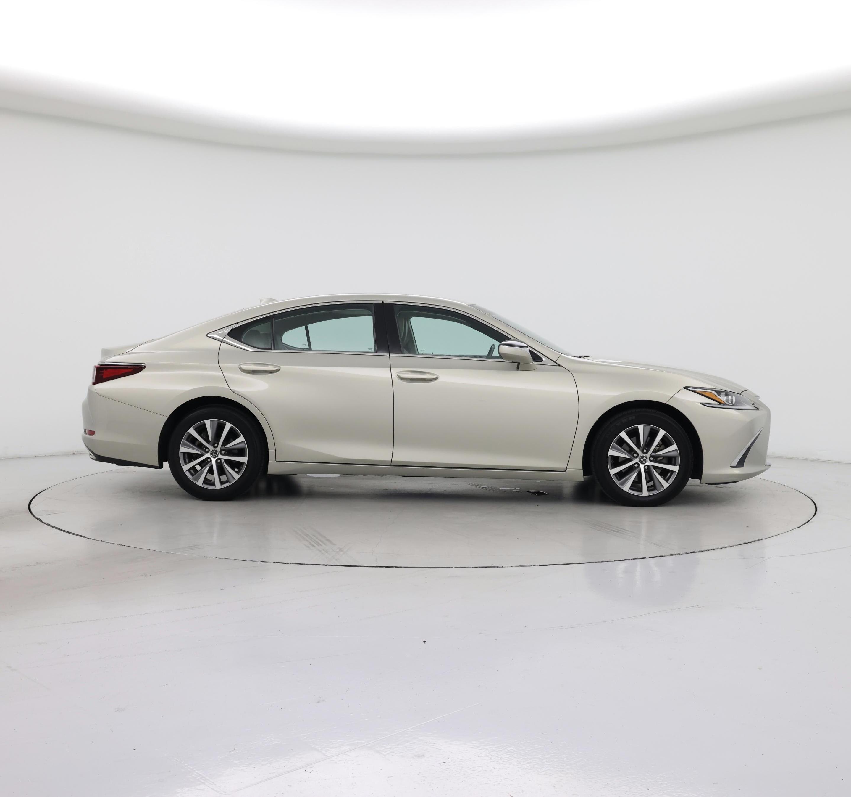 Thumbnail: 2020 Lexus ES - 7