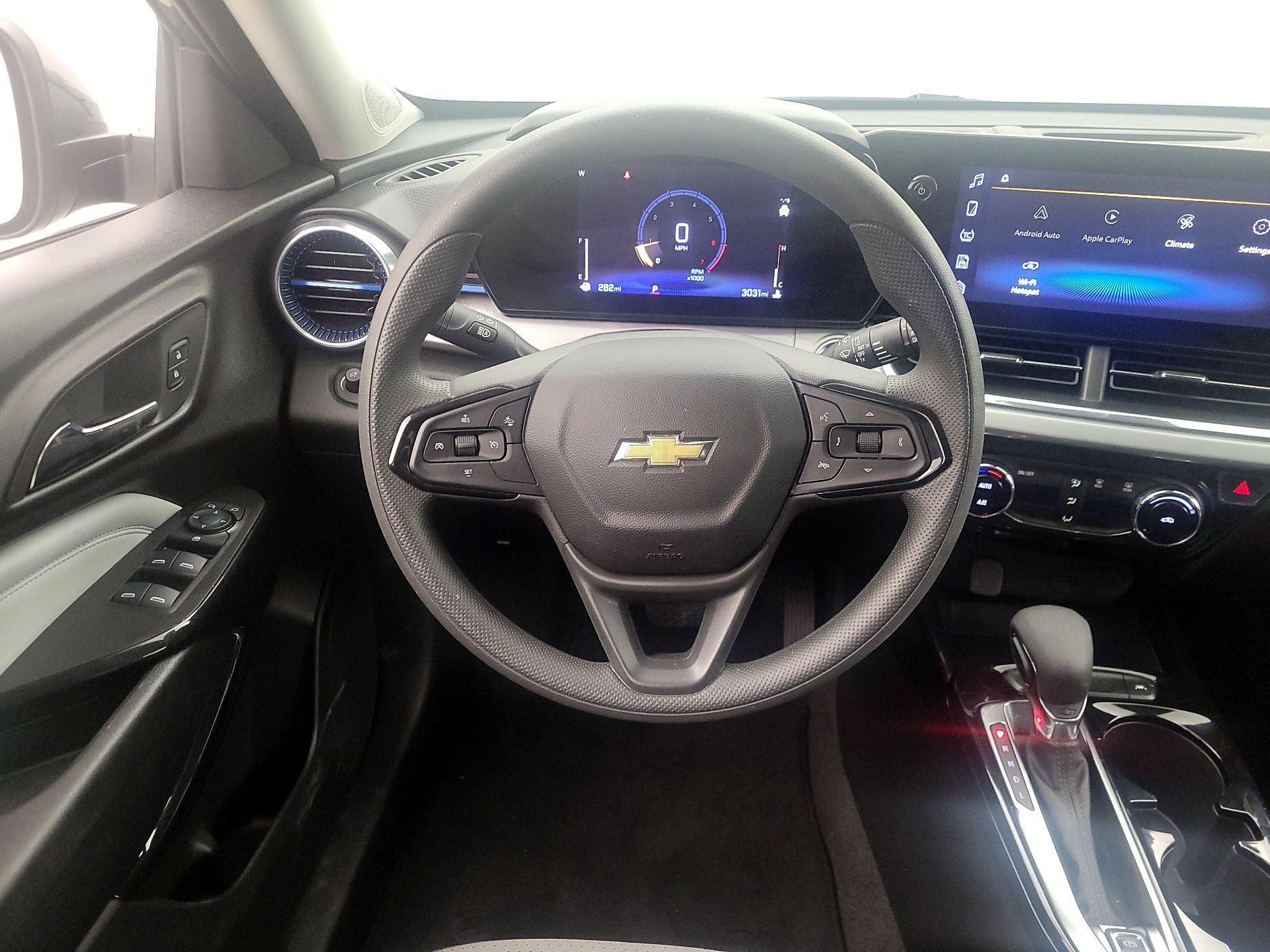 Thumbnail: 2025 Chevrolet Trax - 10