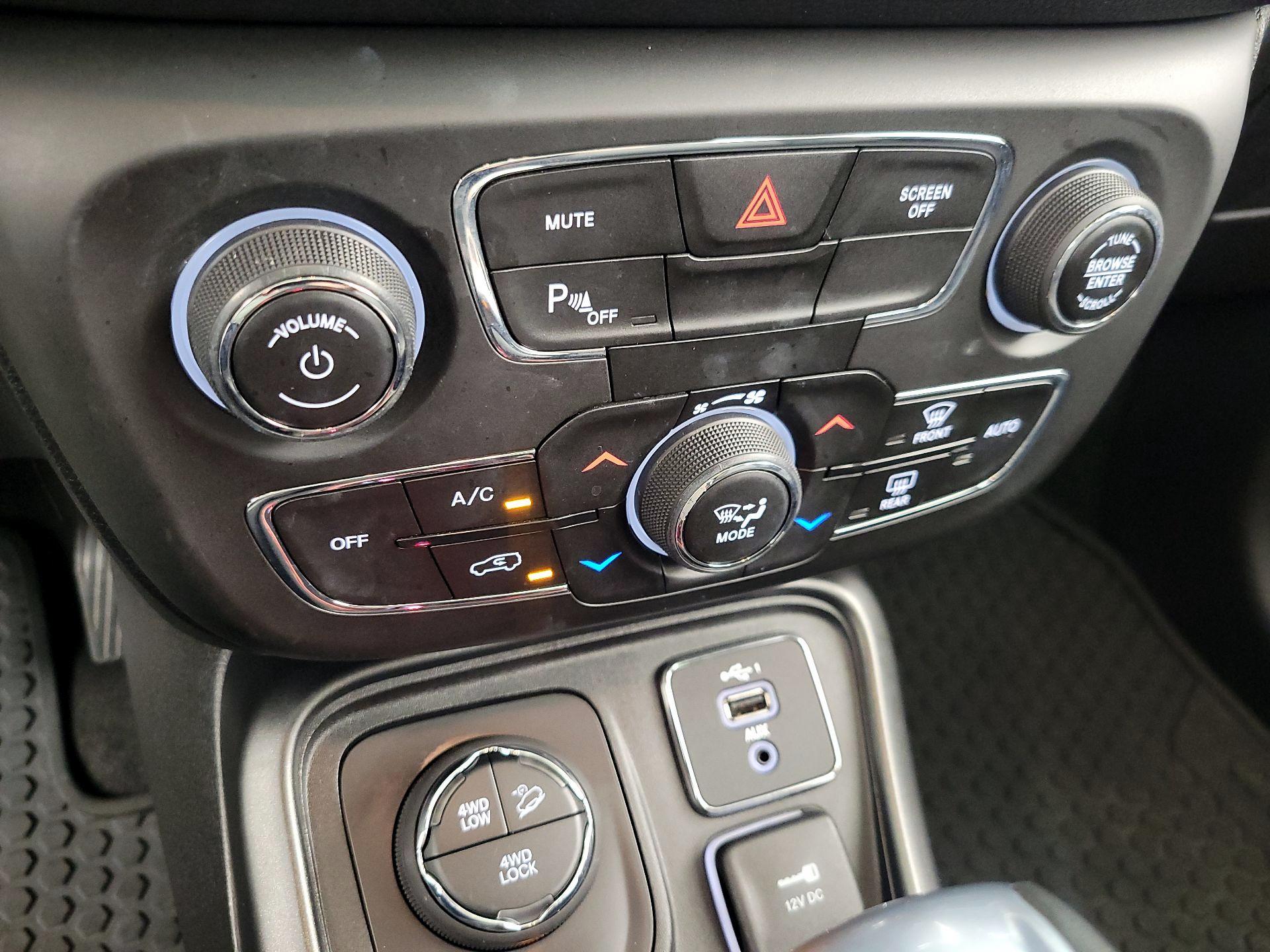 Thumbnail: 2020 Jeep Compass - 17