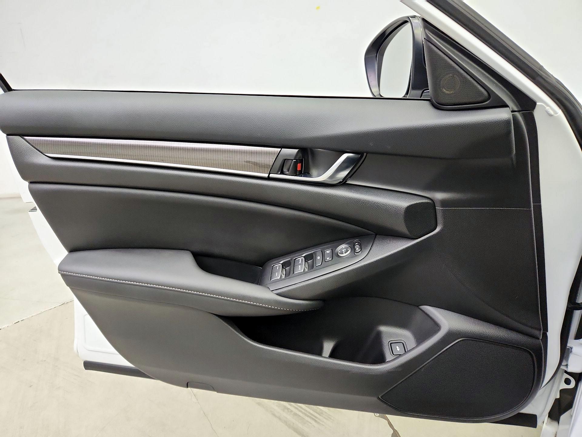 Thumbnail: 2022 Honda Accord - 12