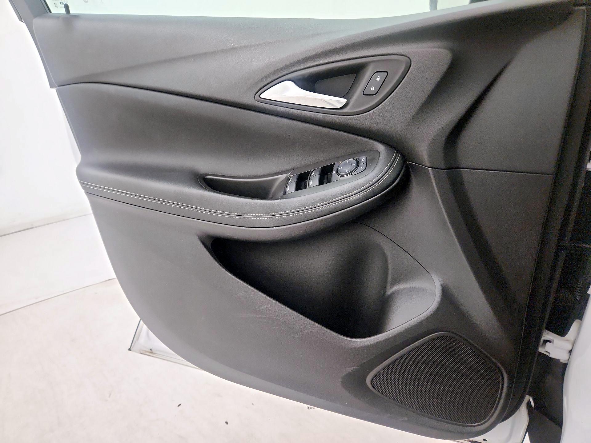Thumbnail: 2022 Buick Encore GX - 12