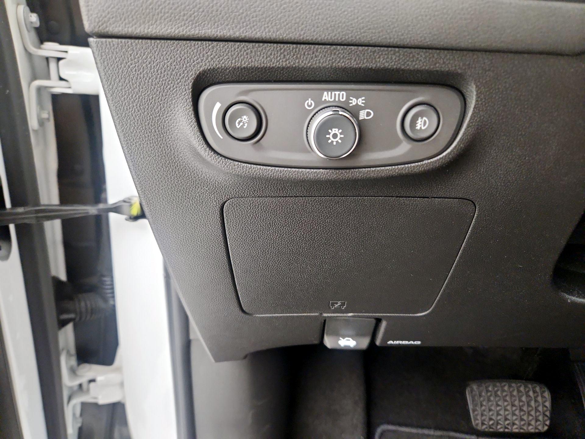 Thumbnail: 2022 Buick Encore GX - 13