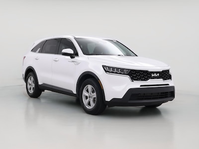 White 2022 Kia Sorento LX