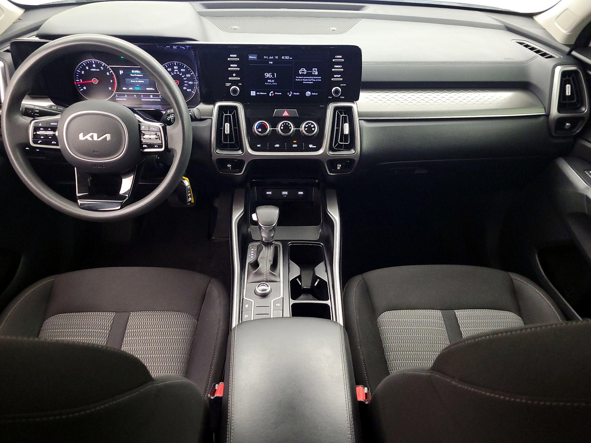 Thumbnail: 2022 Kia Sorento - 9