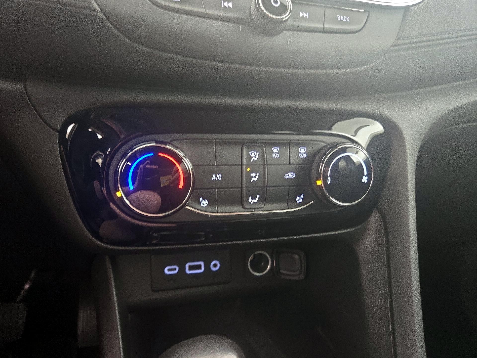 Thumbnail: 2023 Buick Encore GX - 16