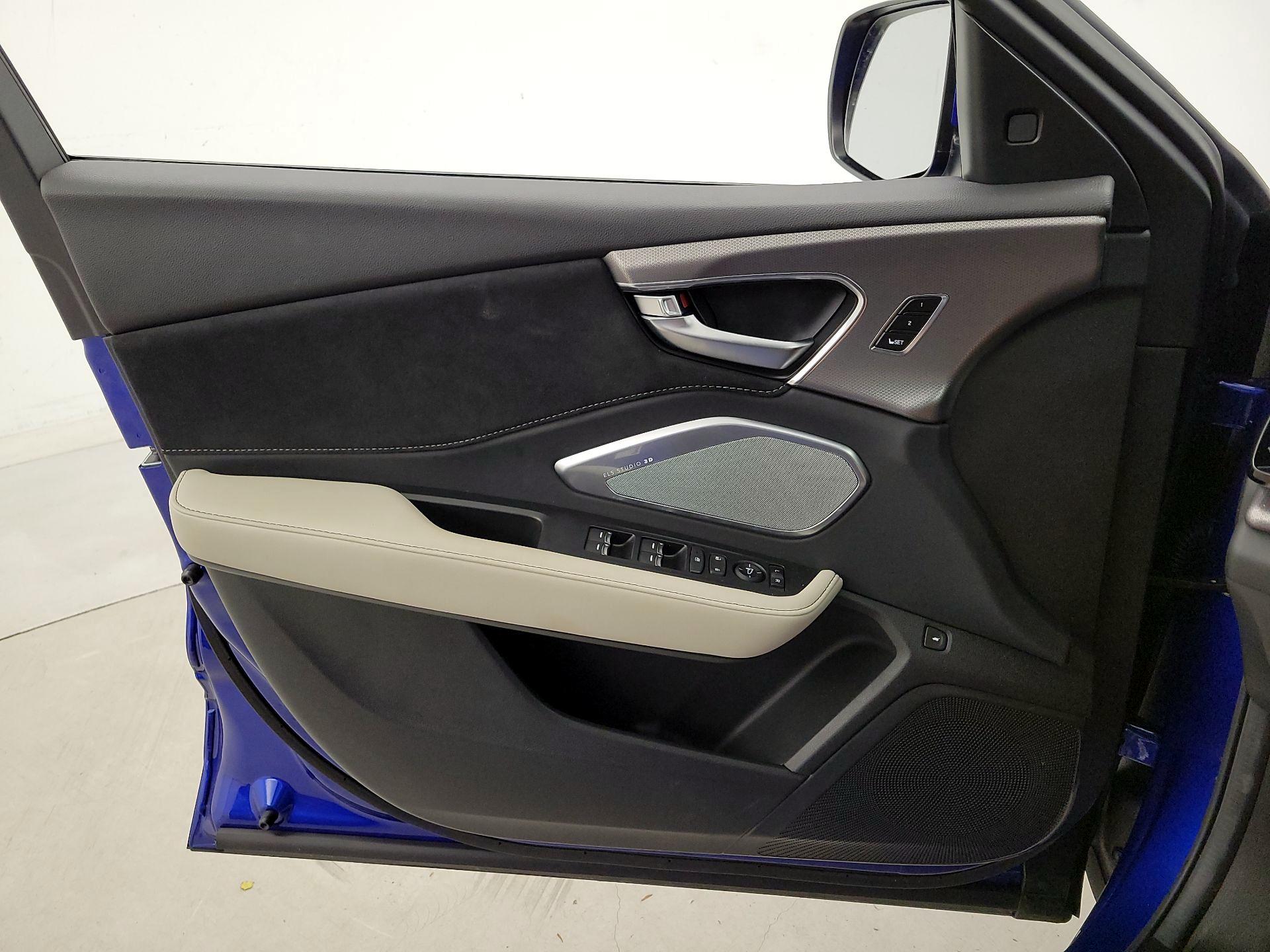 Thumbnail: 2025 Acura RDX - 12