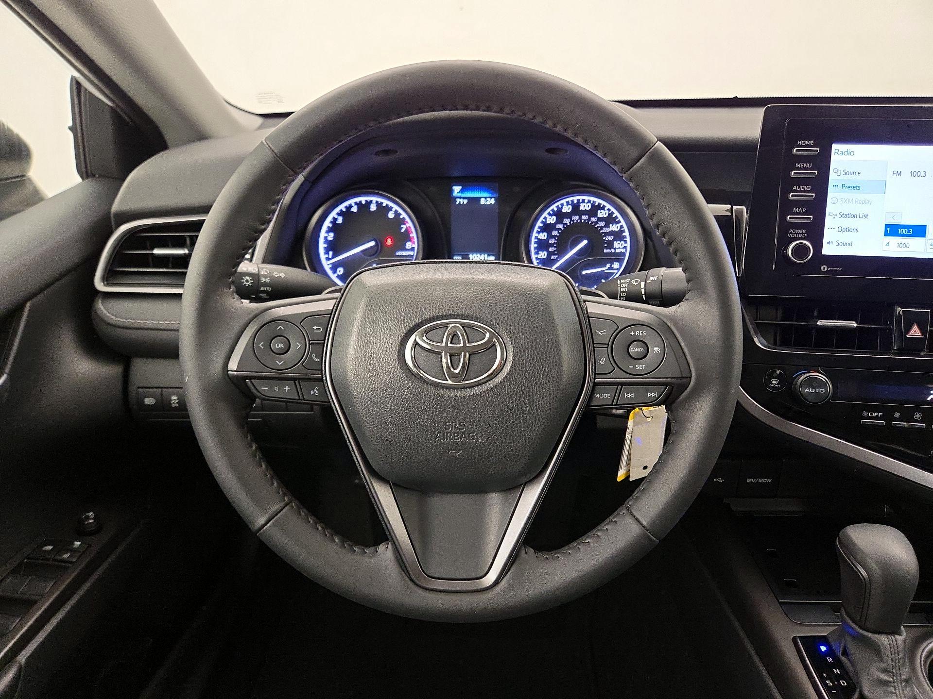 Thumbnail: 2023 Toyota Camry - 10