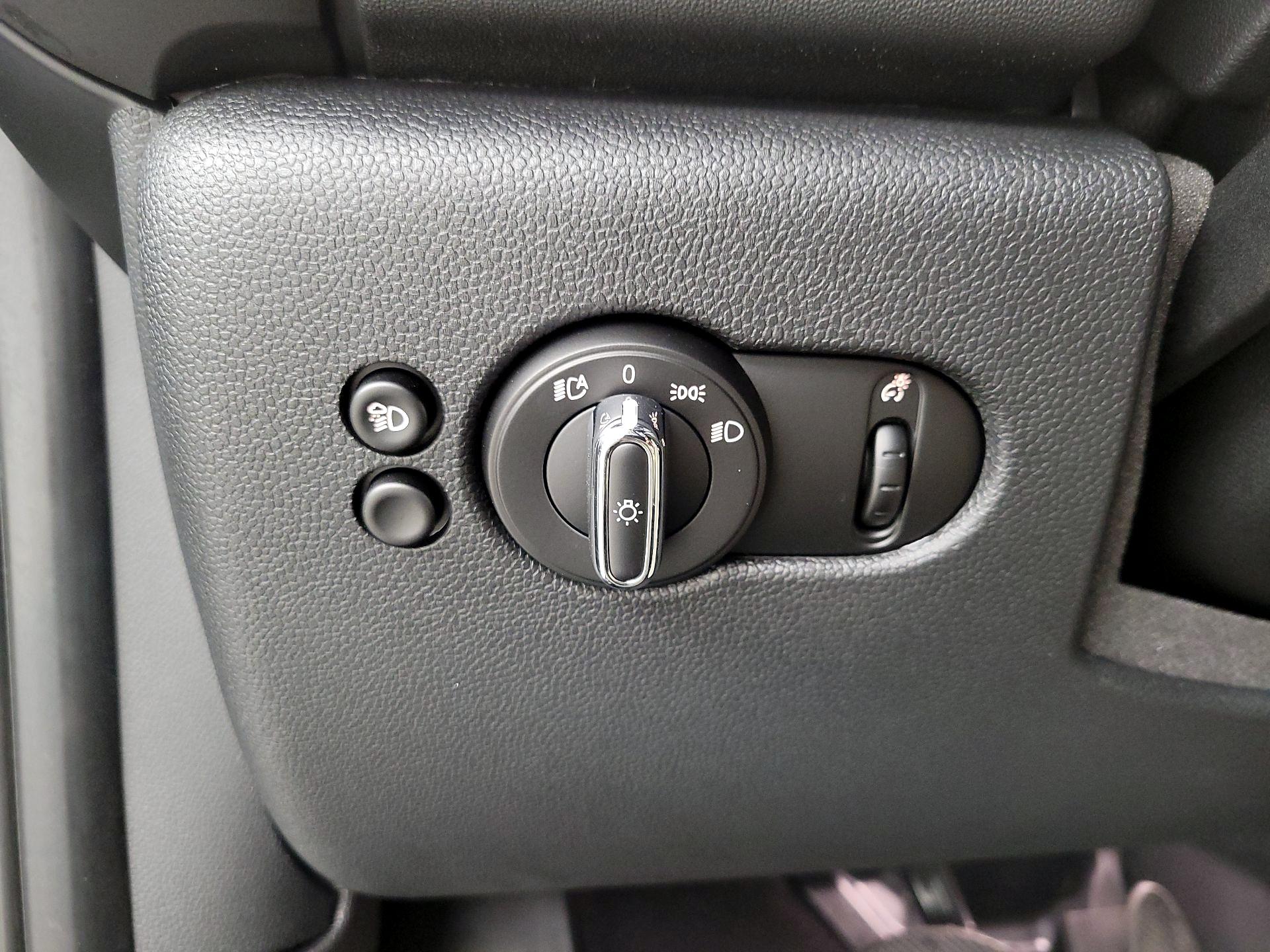 Thumbnail: 2024 MINI Cooper Hardtop - 13